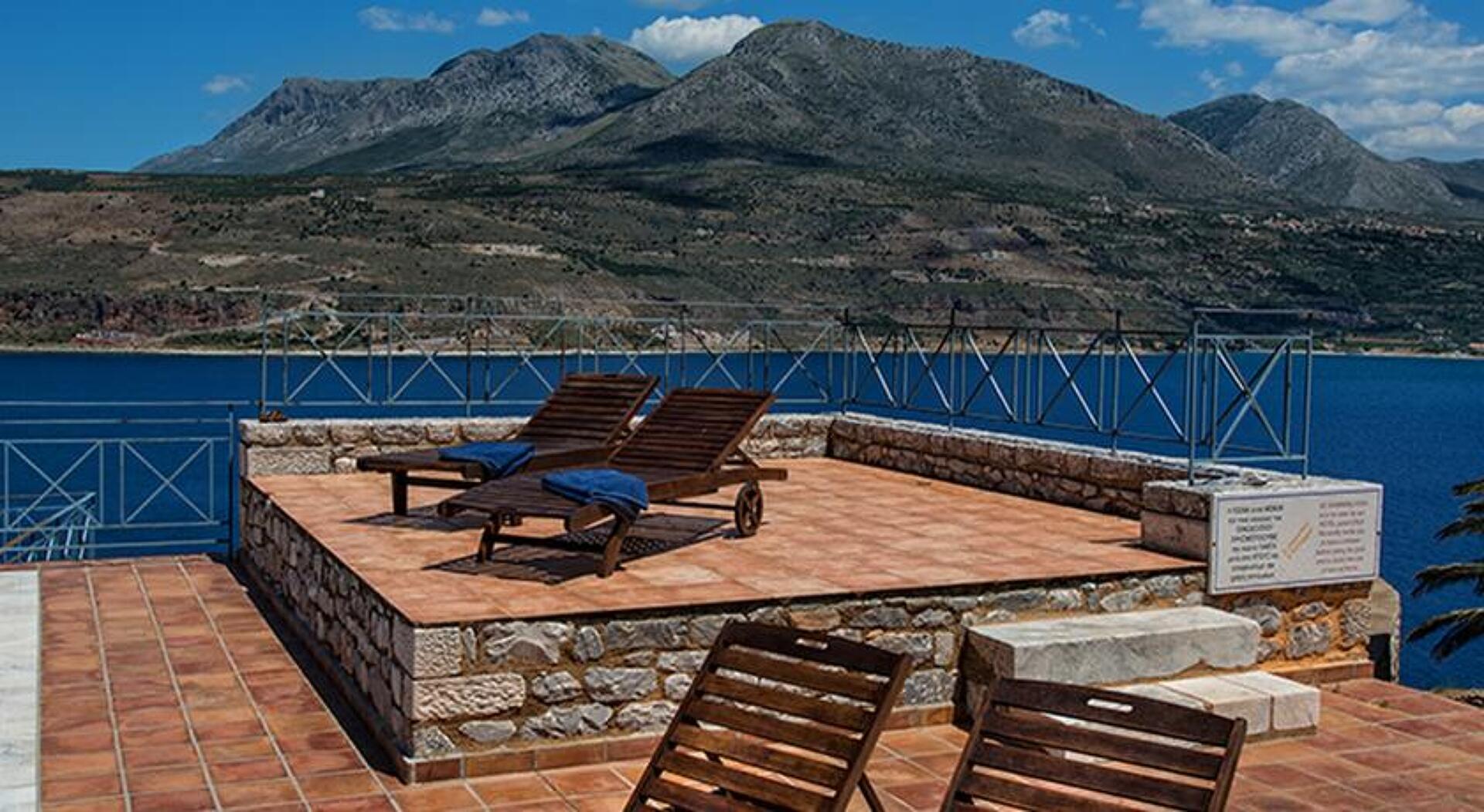 Limeni Village 3* 9