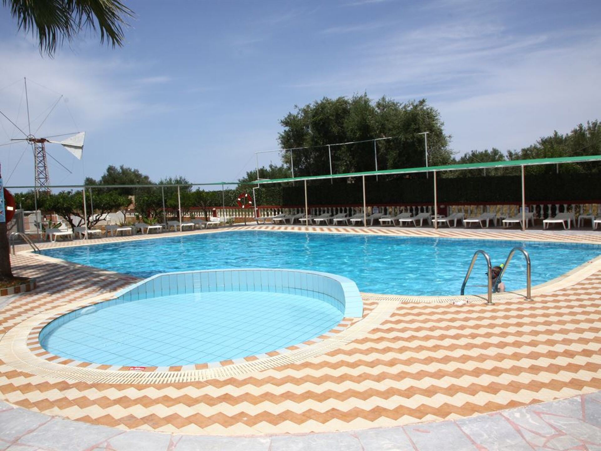Triton Garden 3* 6