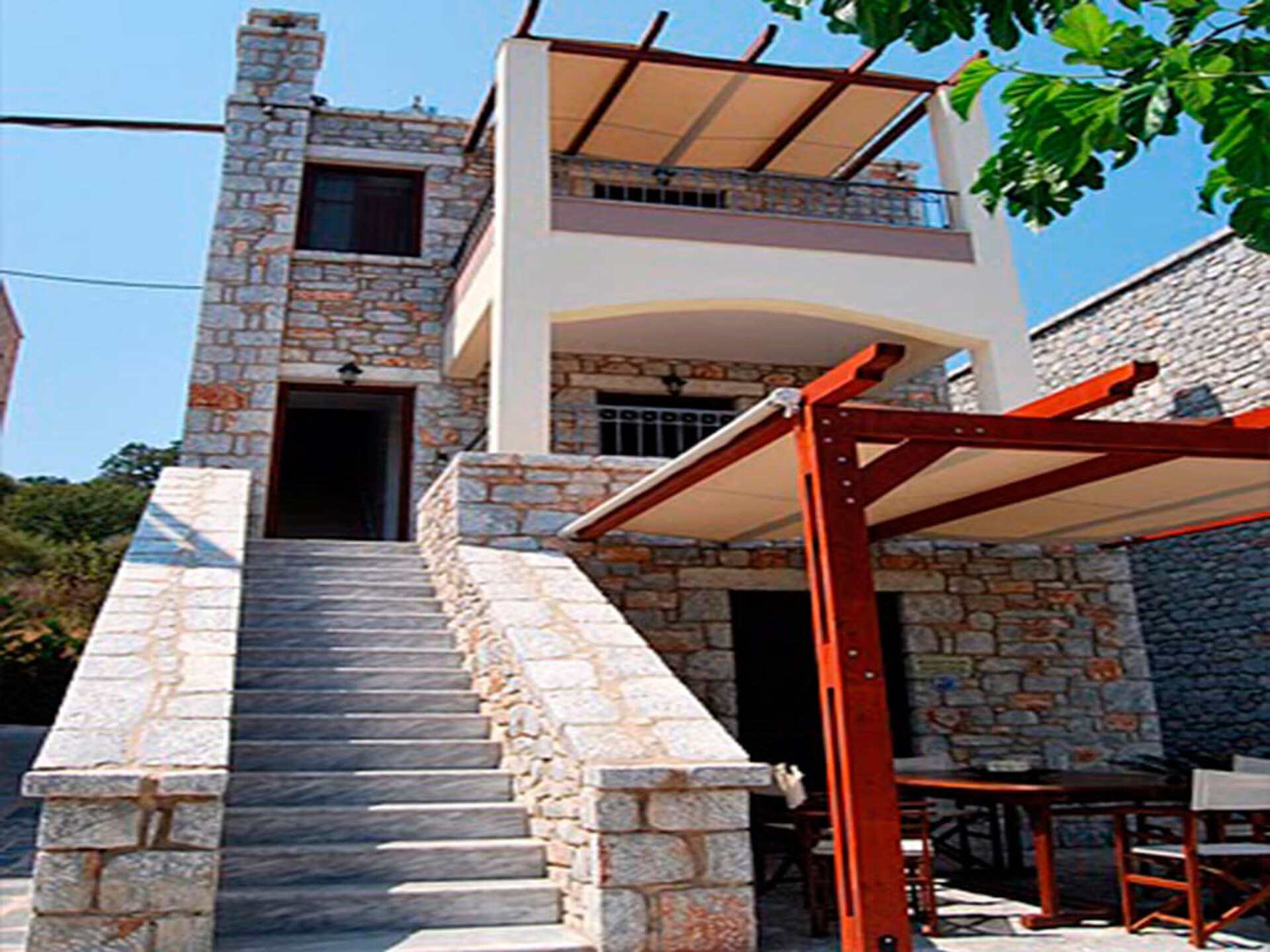 Aris Studios 7