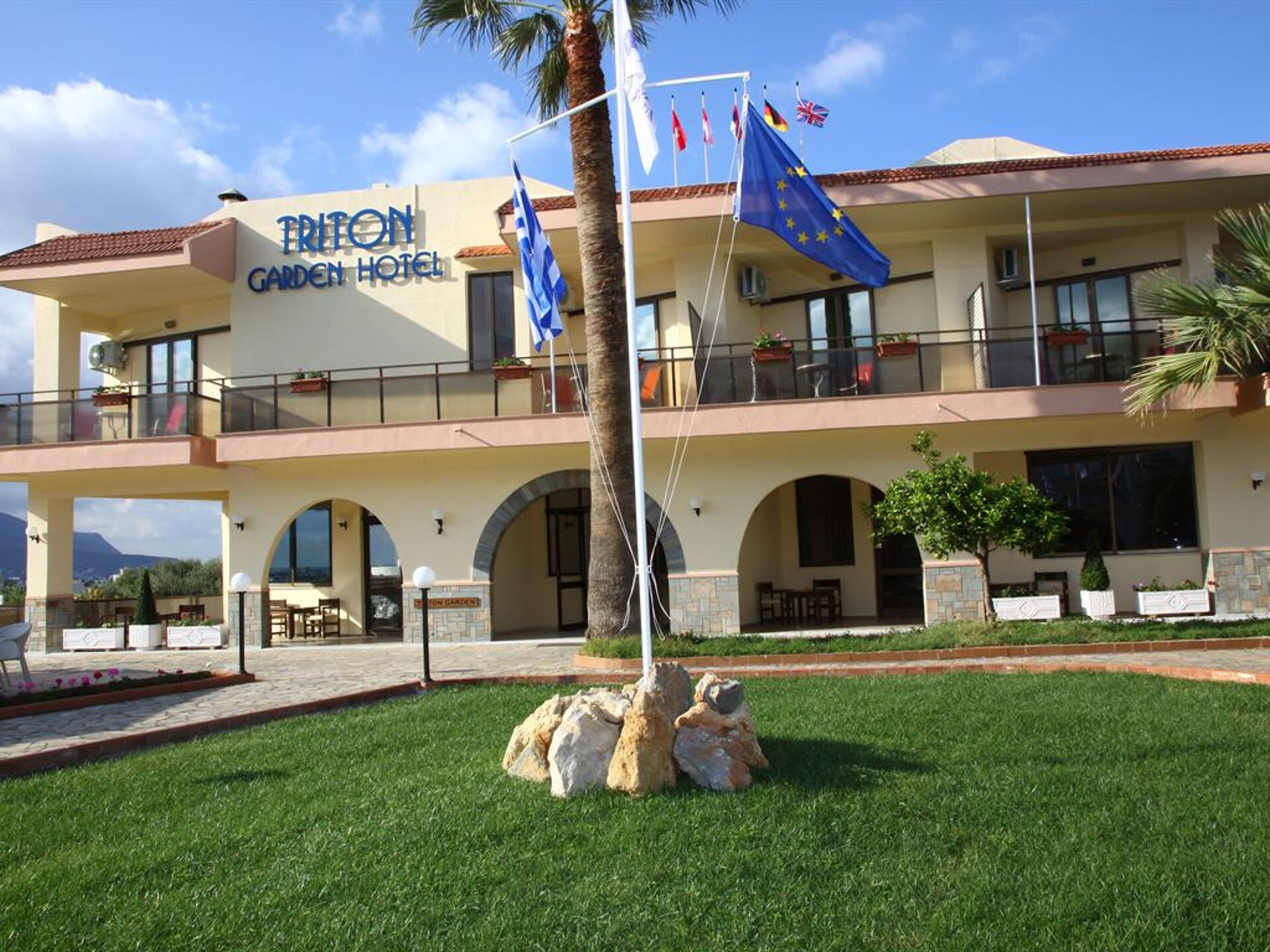 Triton Garden 3* 1