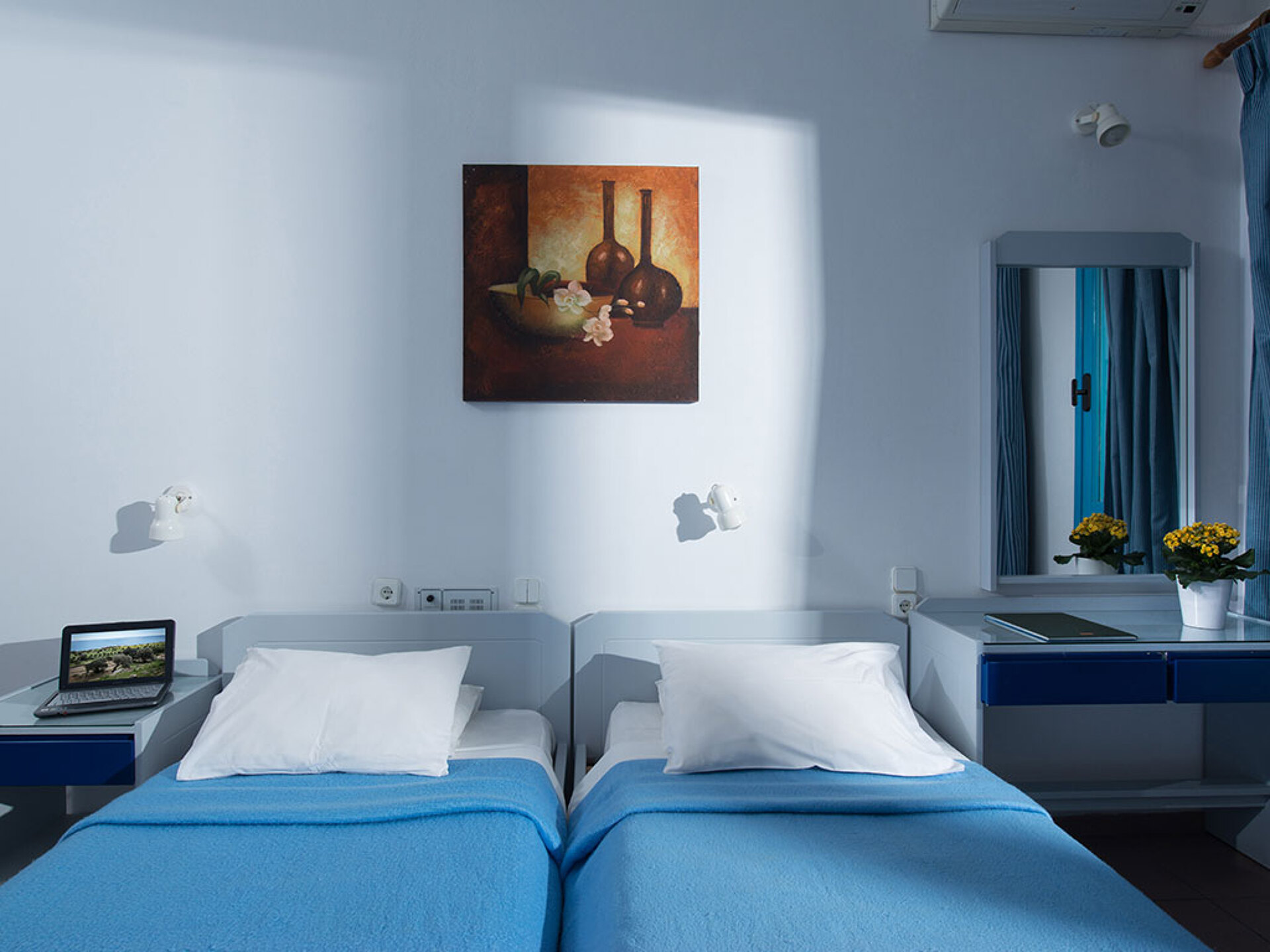 Hersonissos Central  3* 6