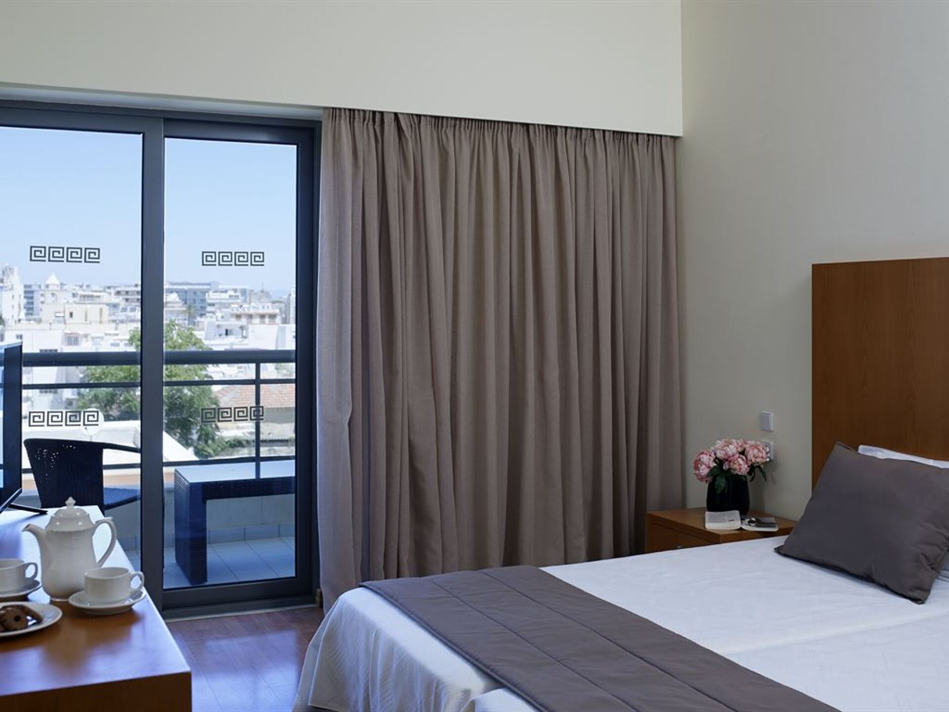 Angela Suites & Lobby 3* 8