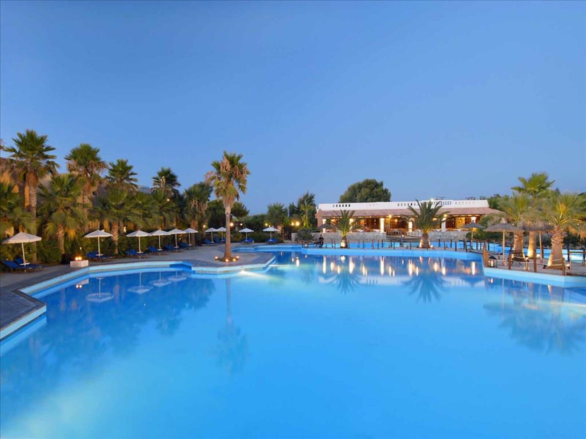 Aquila Rithymna Beach 5* 4