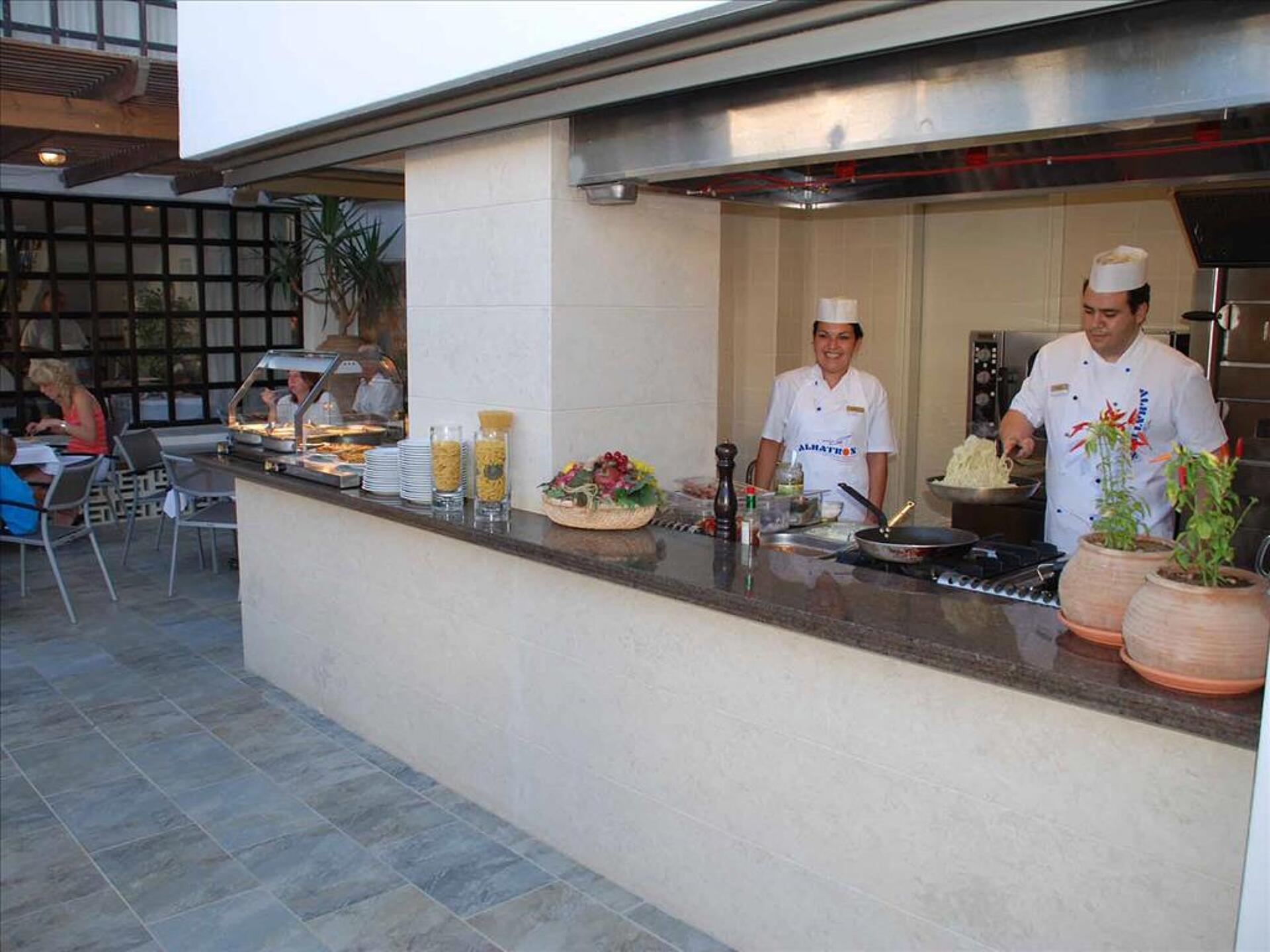 Albatros Spa & Resort 5* 6