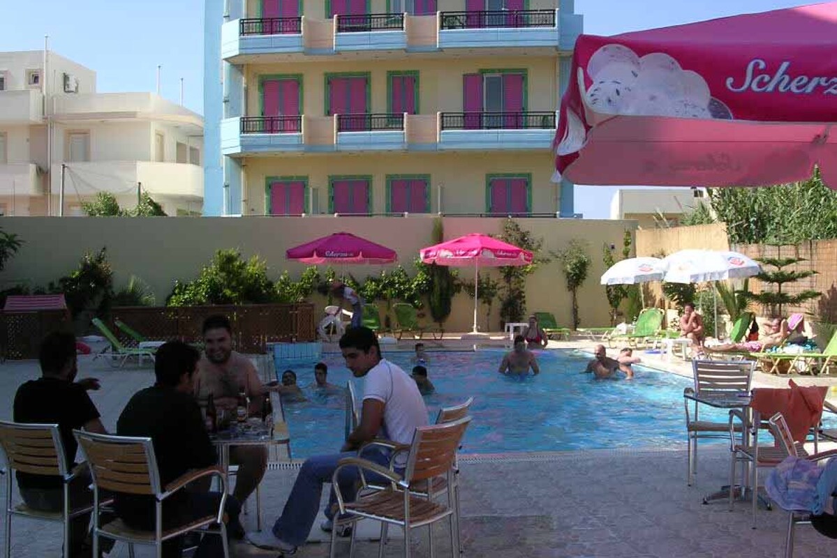 Eleni Palace 3* last