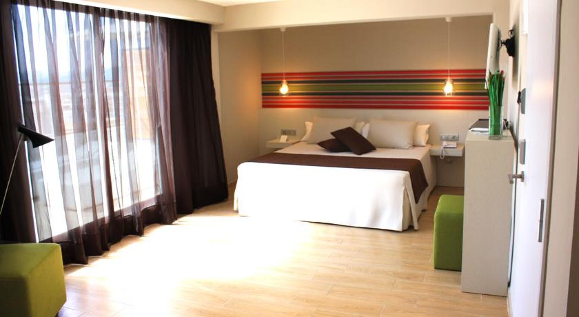 Fergus Style Plaza Paris Spa 4* 1
