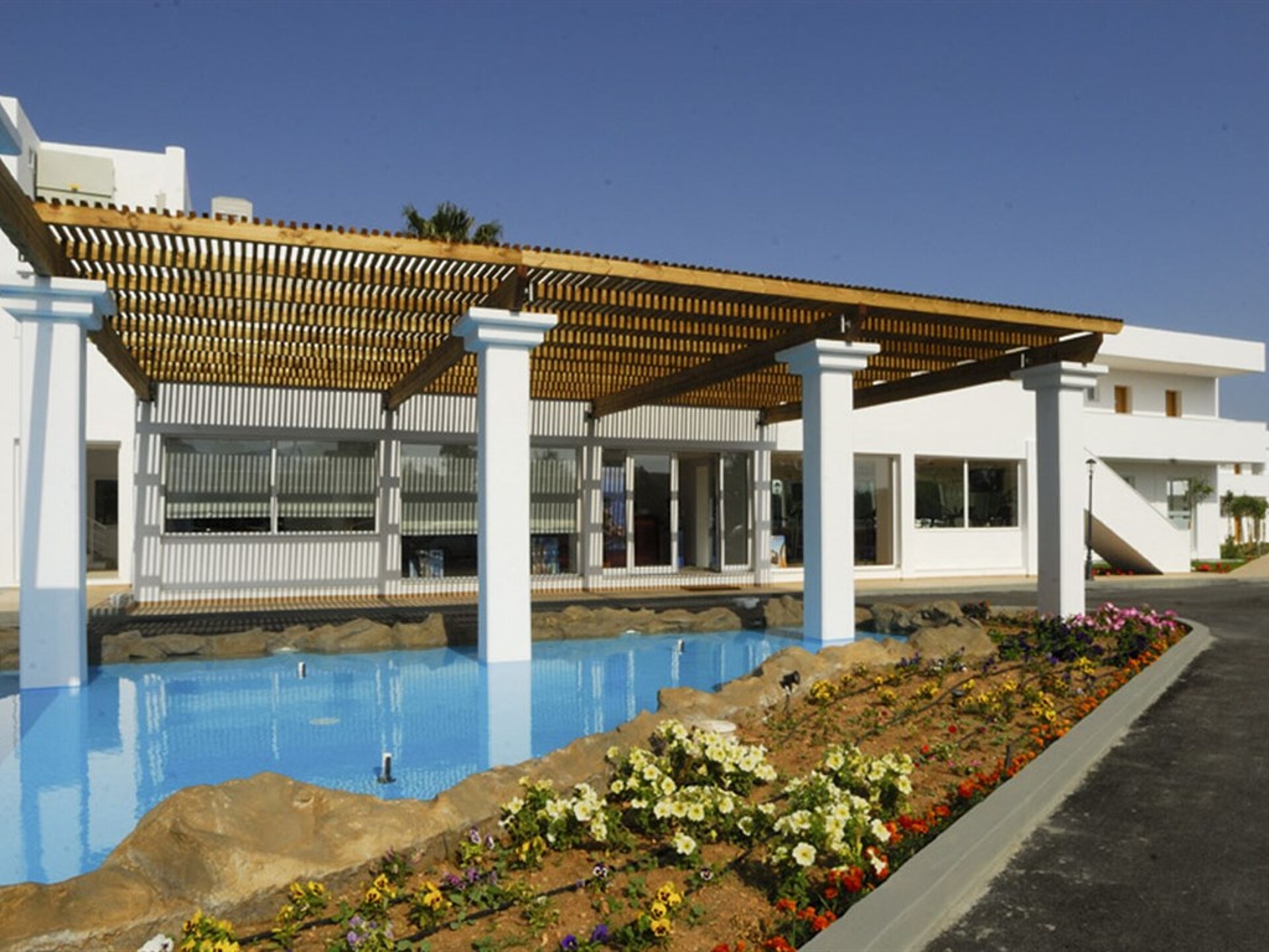 Kinetta Beach 4* 1