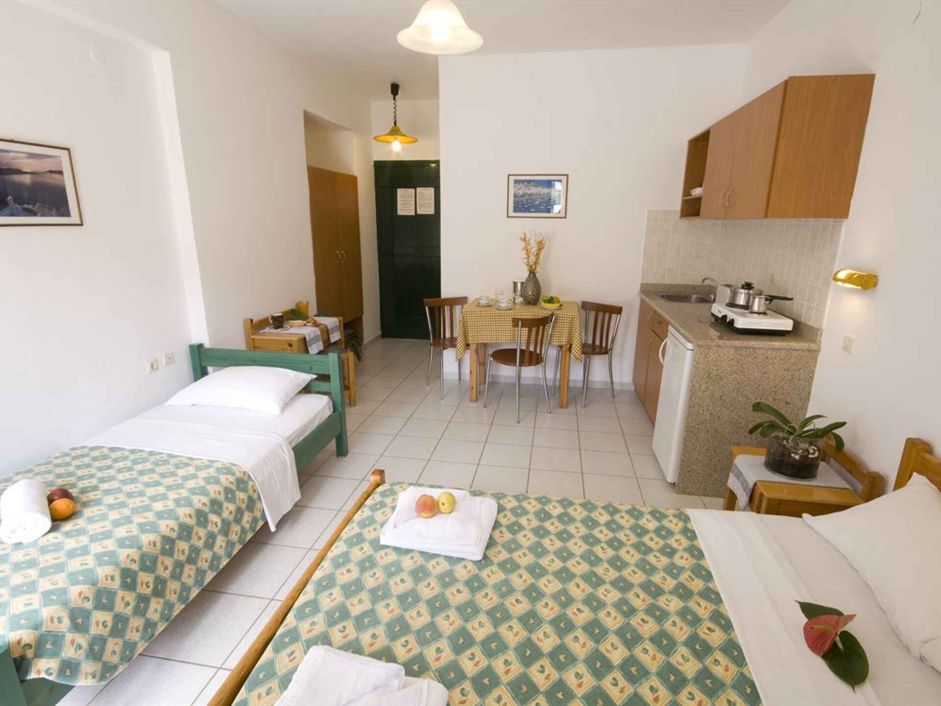 Anemi Studios & Apartments 13