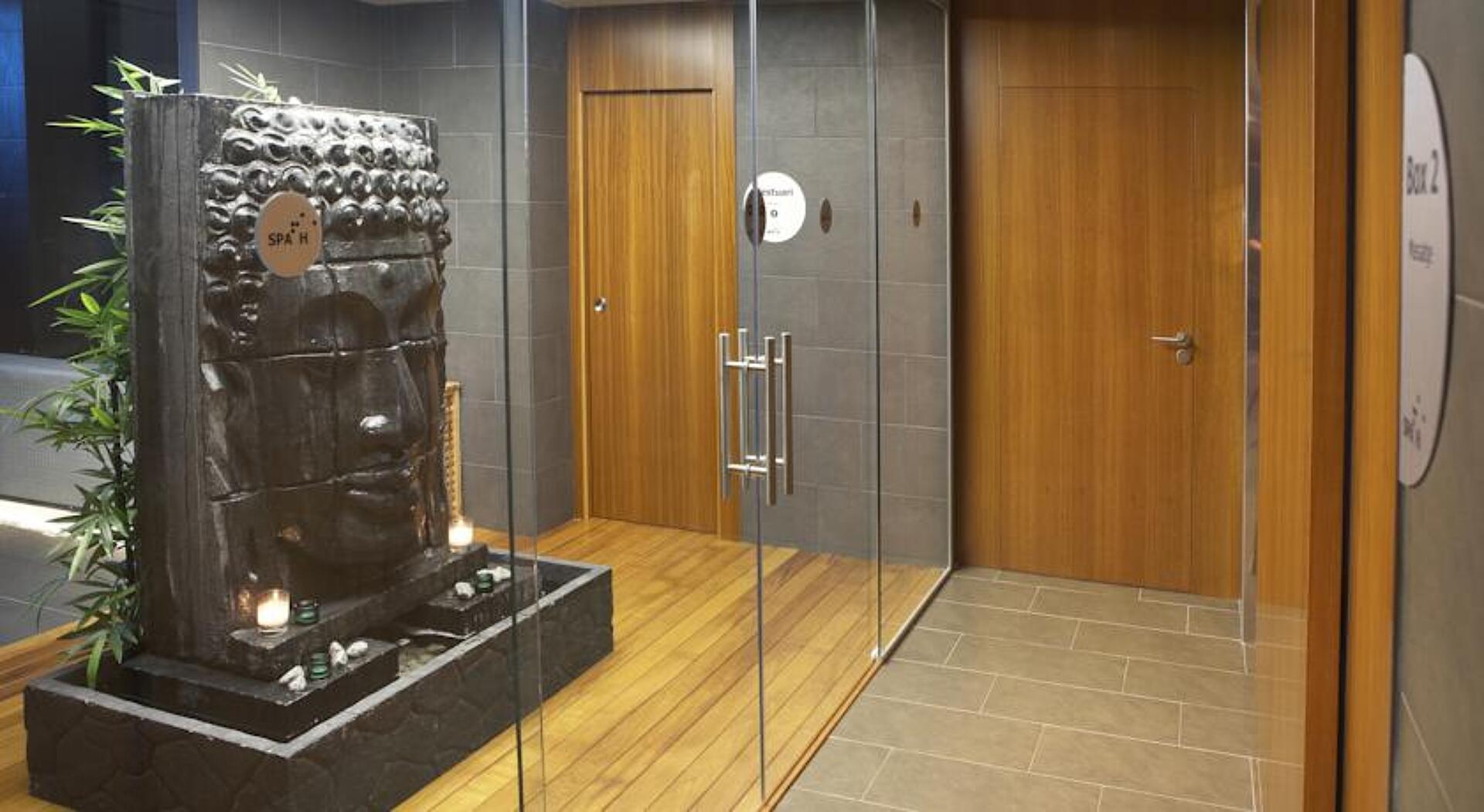 Fergus Style Plaza Paris Spa 4* 28