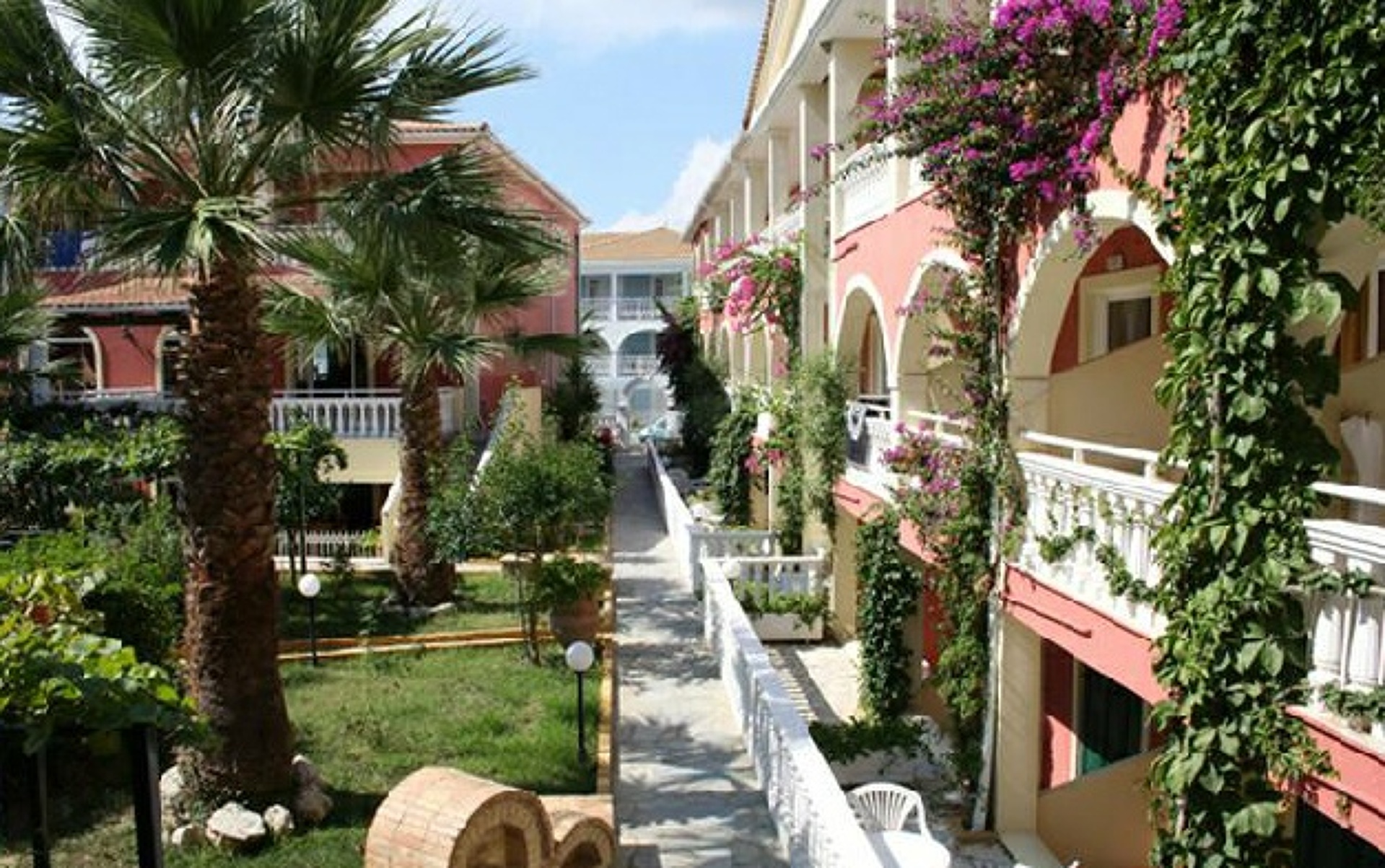 Anastasia Beach 4* 10