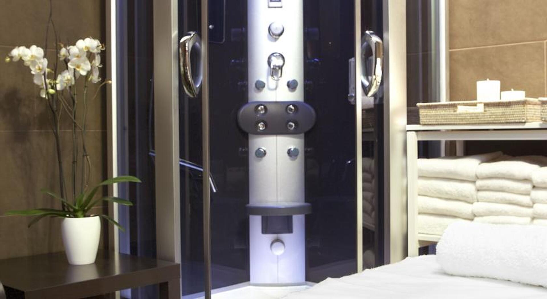 Fergus Style Plaza Paris Spa 4* 19