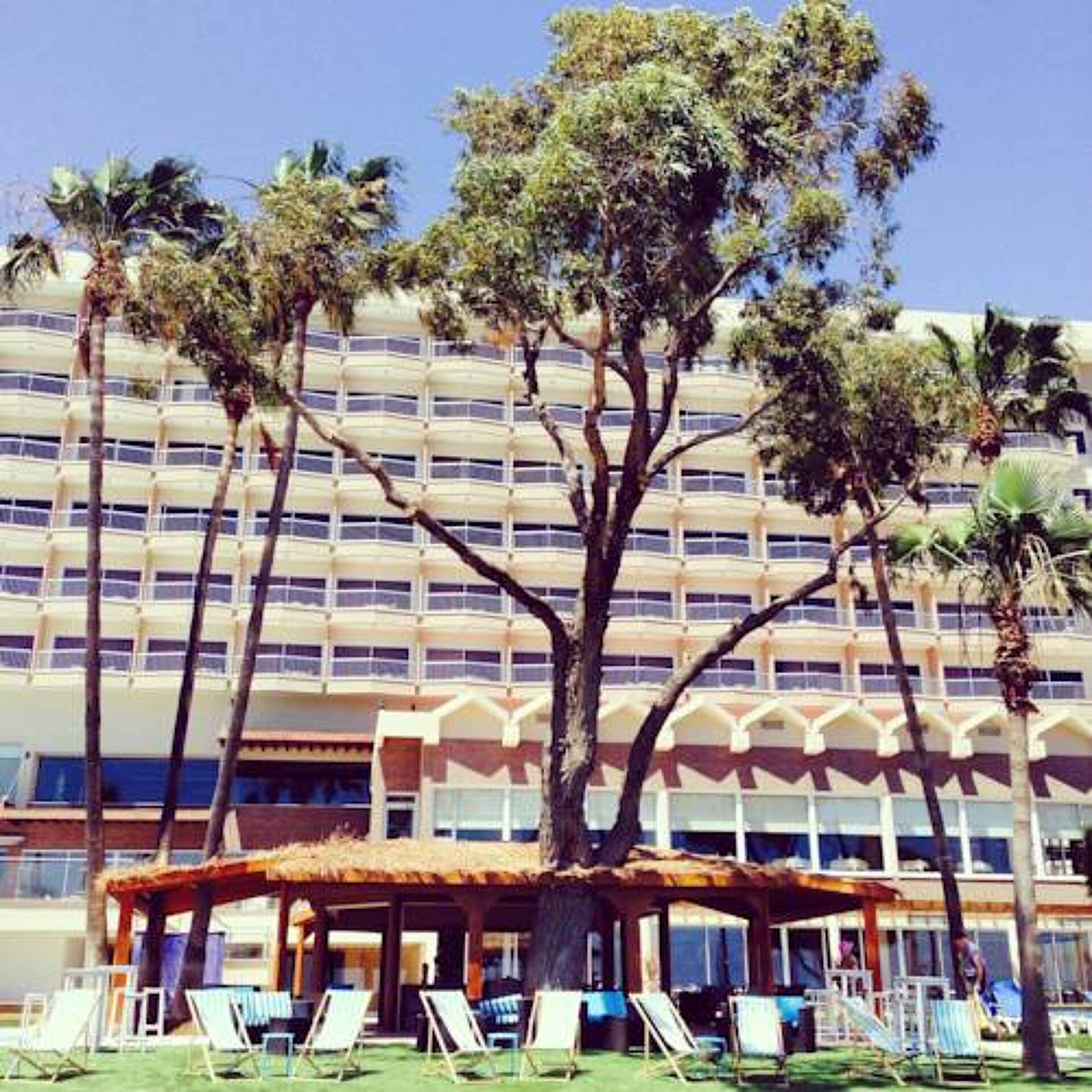 Poseidonia Beach 4* 0