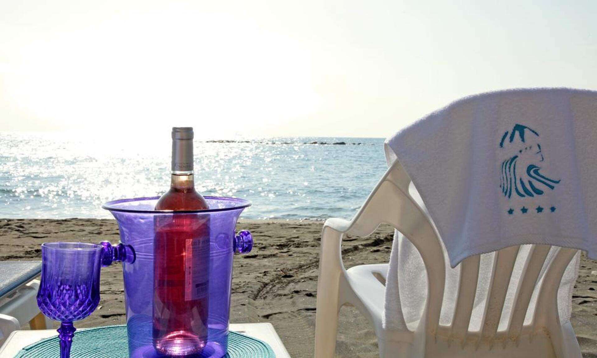 Poseidonia Beach 4* 4
