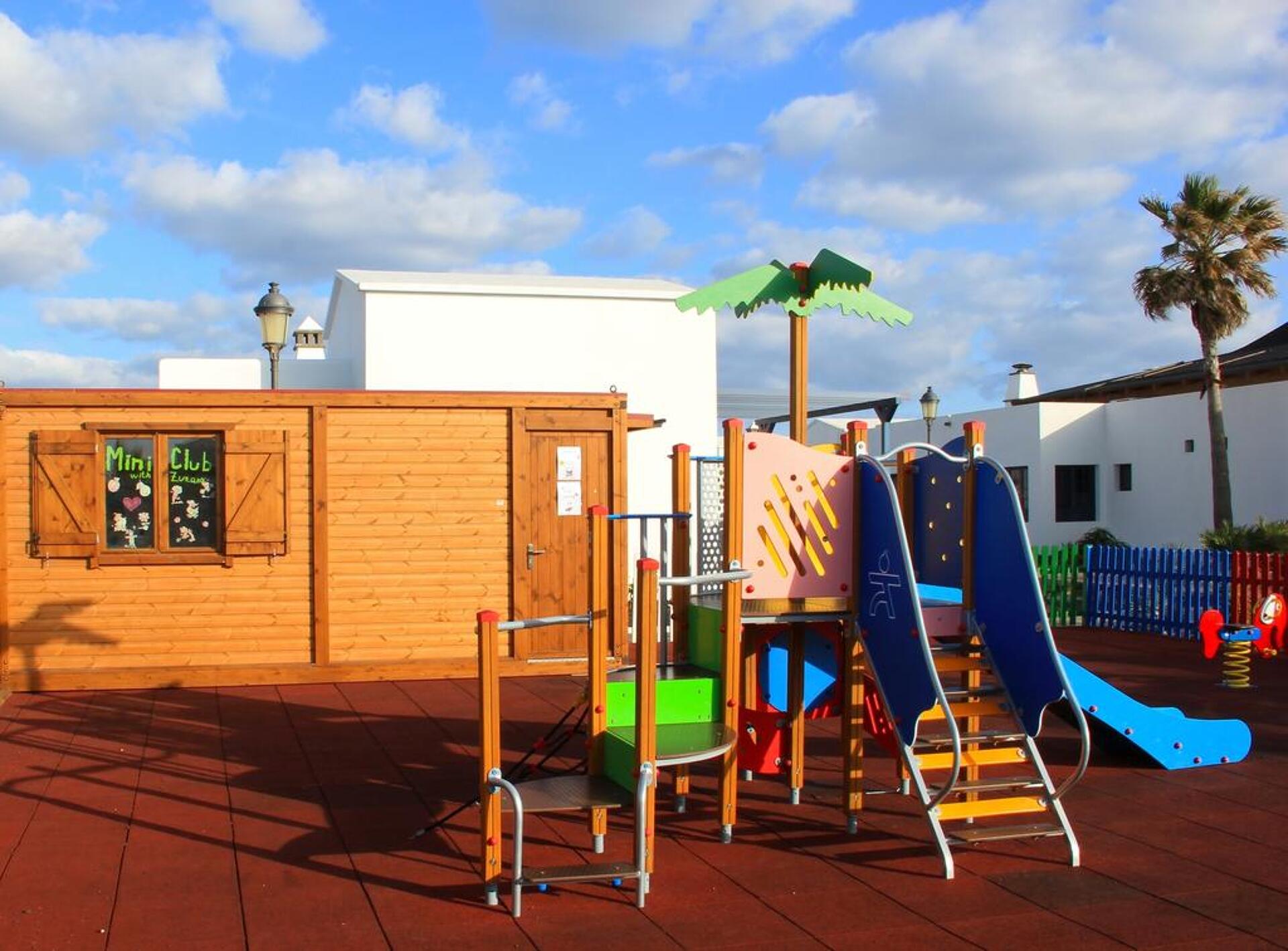 VIK Club Coral Beach 3* 6