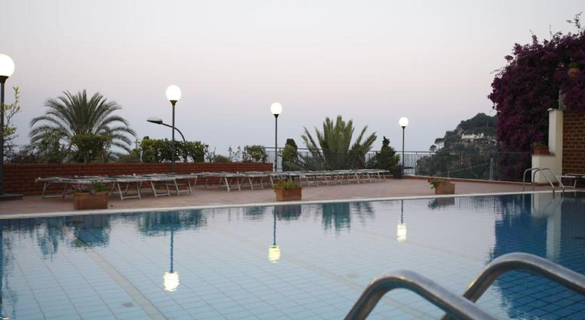 Villa Esperia 4* 2