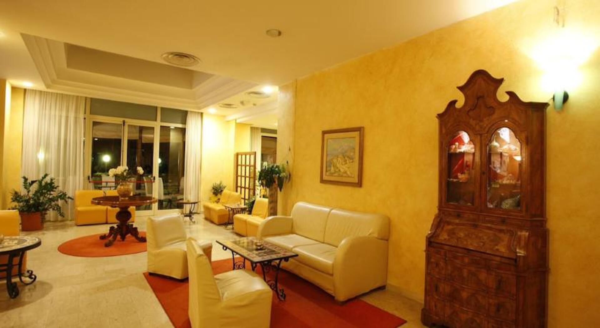 Villa Esperia 4* 16