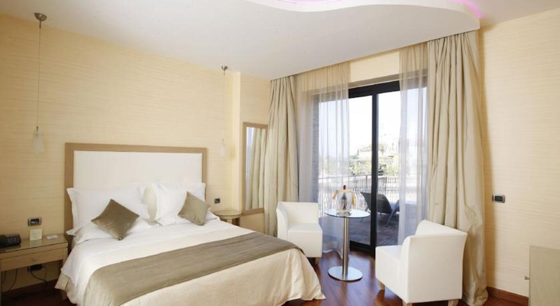 Villa Esperia 4* 9