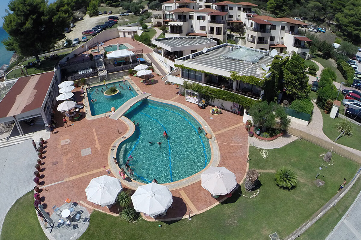 Elani Bay Resort 4* 1