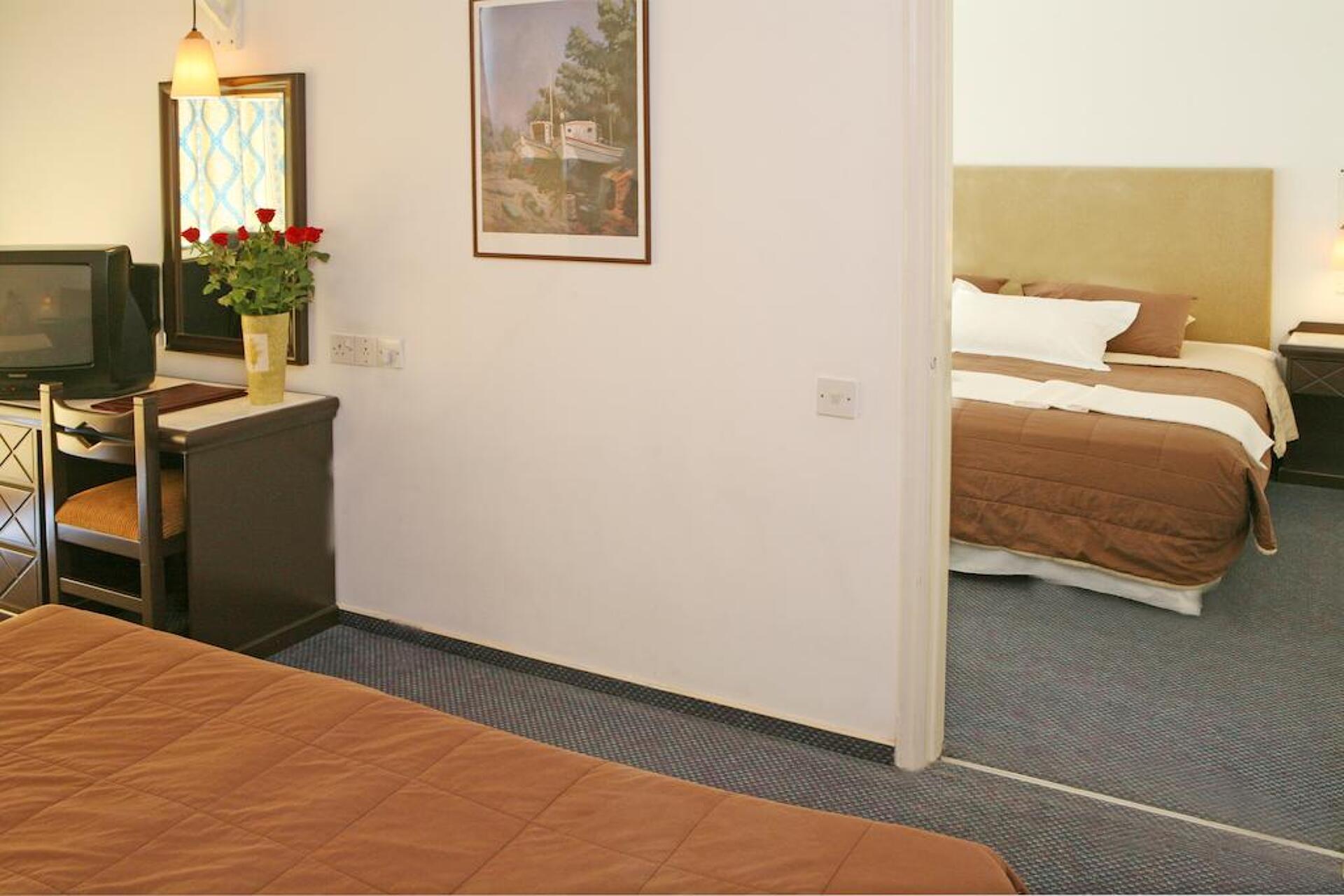 Navarria Hotel 3* 12