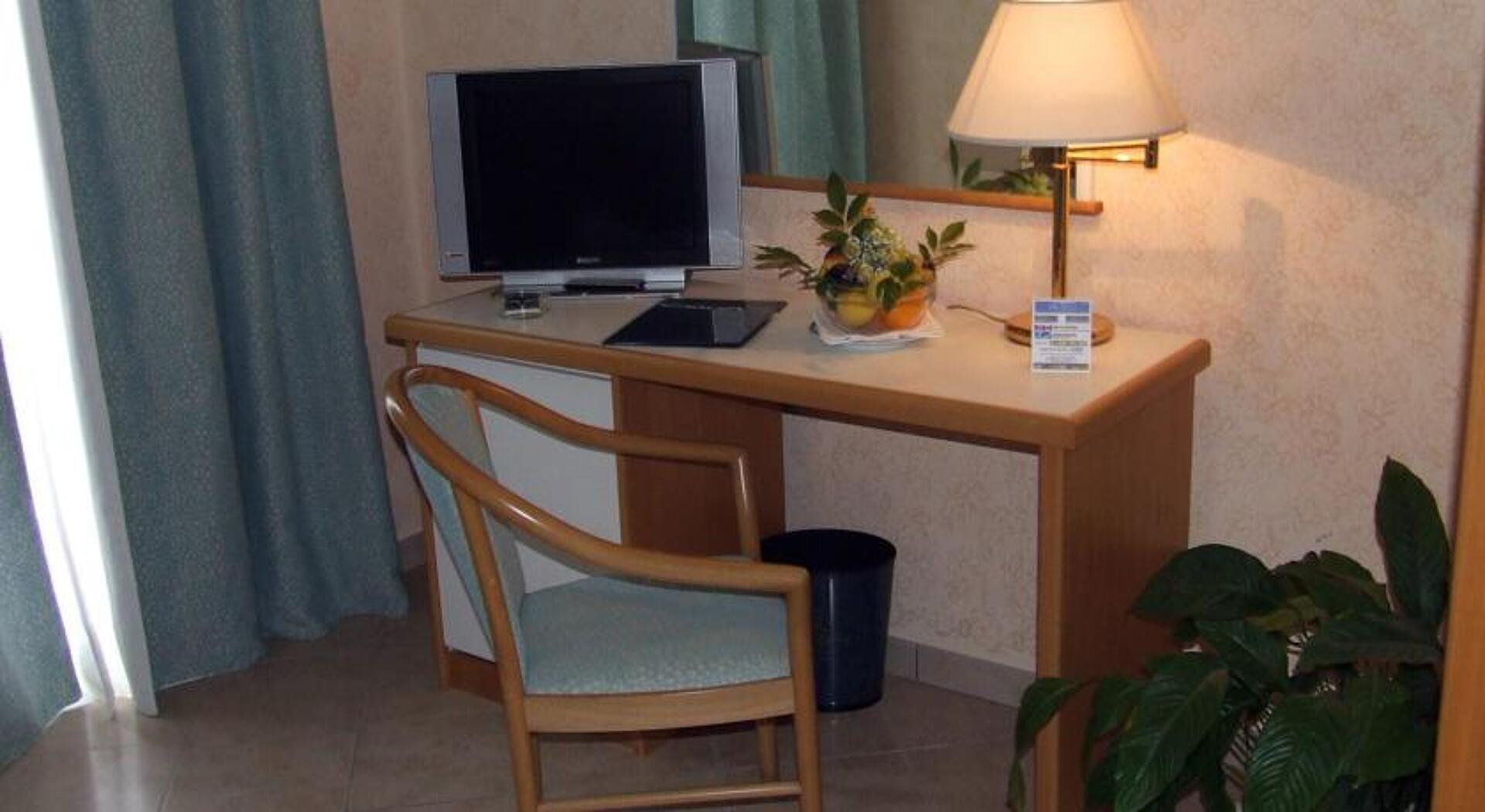 Villa Esperia 4* 6