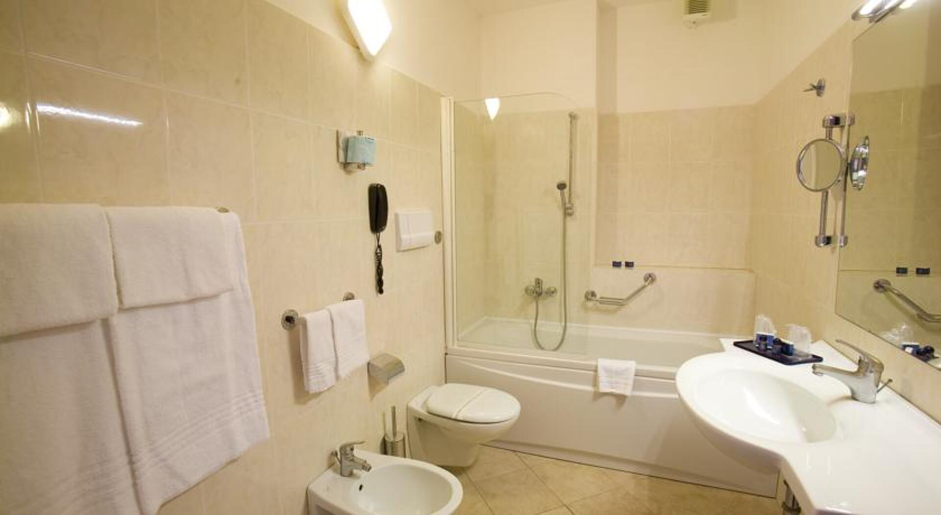Villa Esperia 4* 8