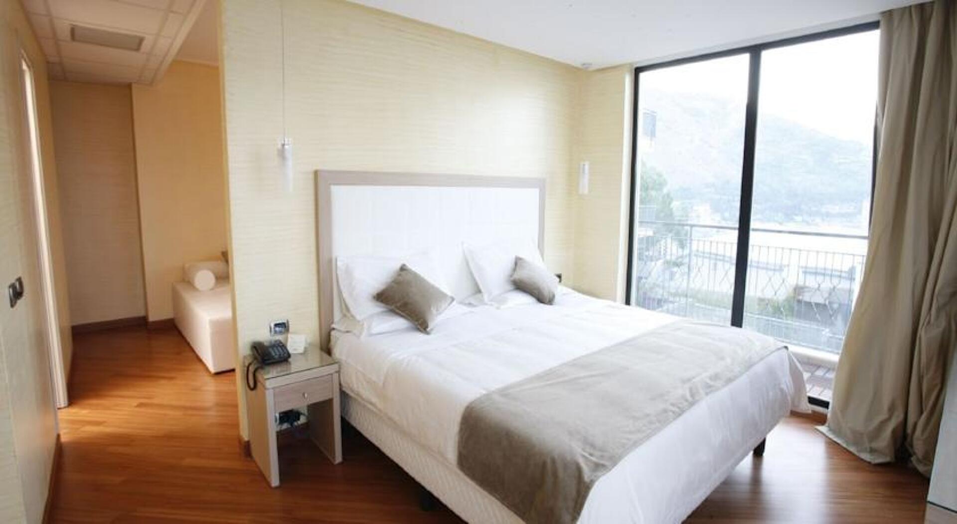 Villa Esperia 4* 4