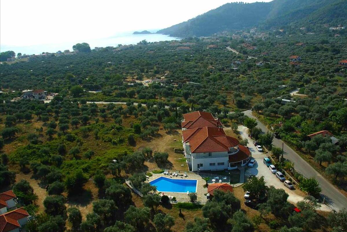 Achillion Hotel 3* 0