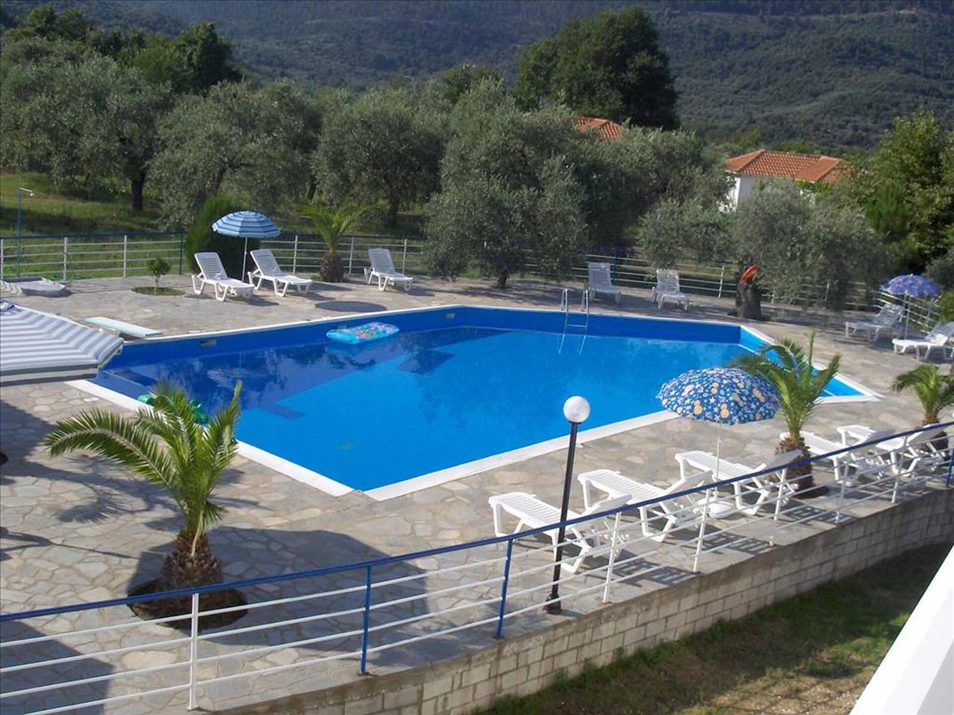 Achillion Hotel 3* 2