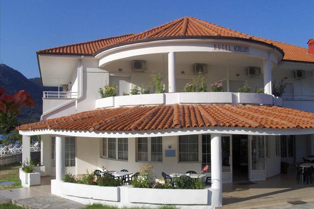 Achillion Hotel 3* 1