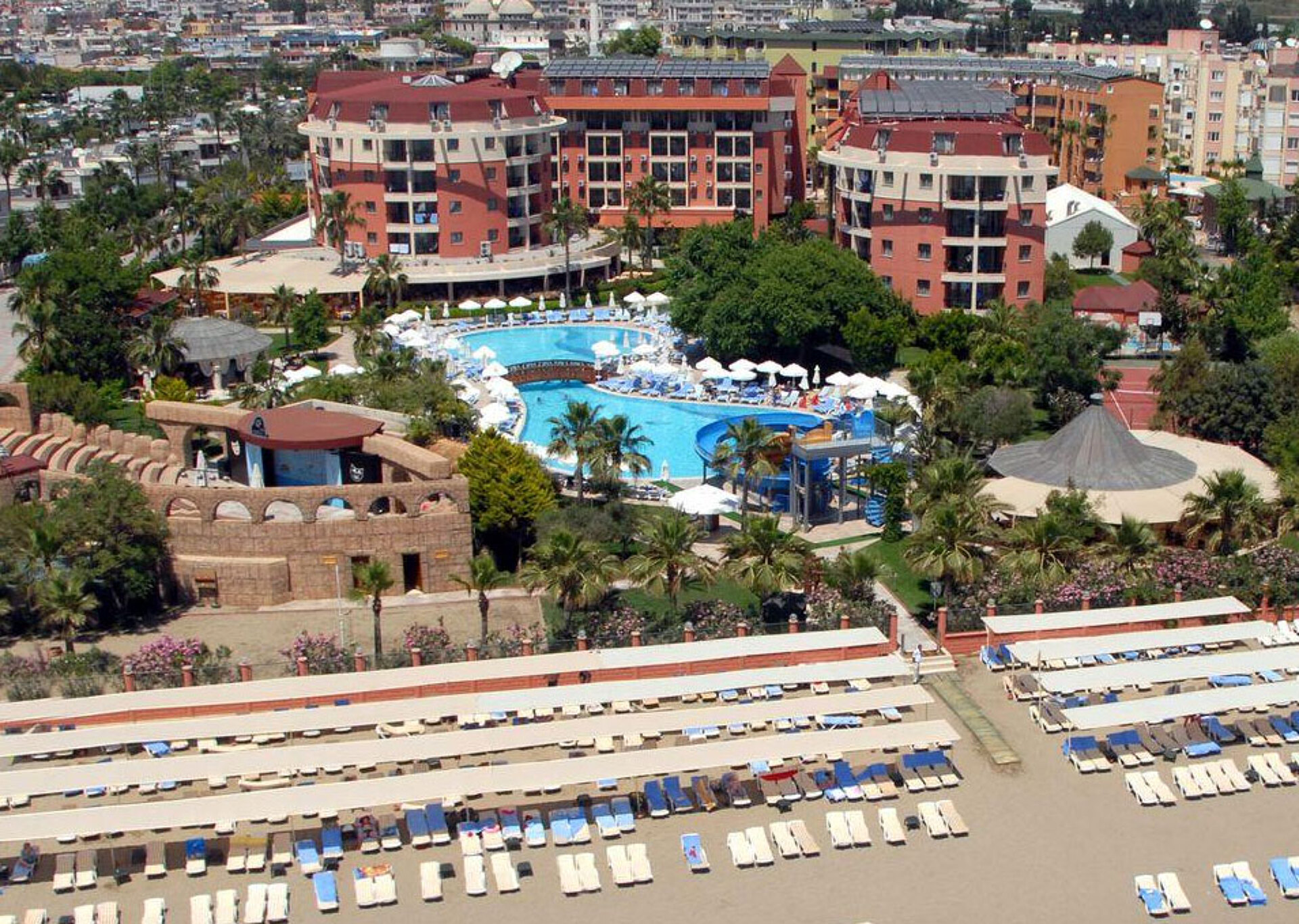 Palmeras Beach Hotel 1