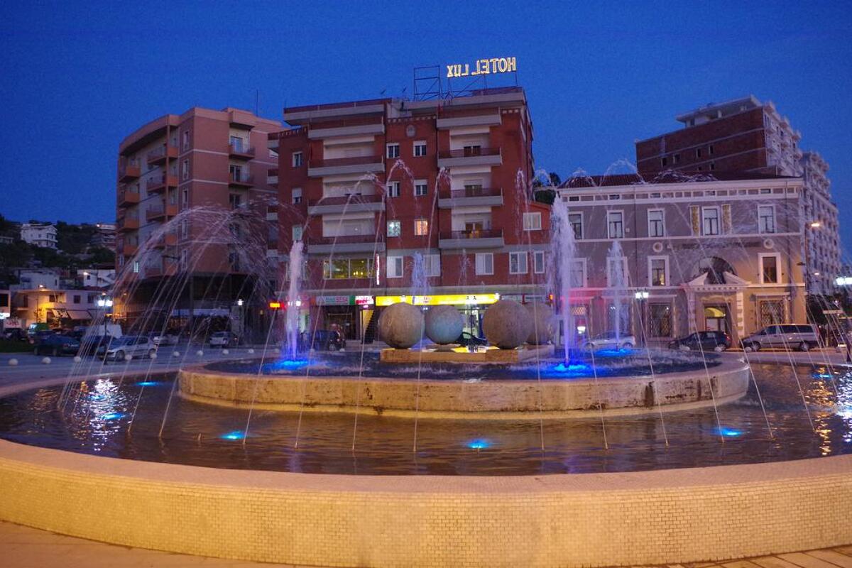 Hotel Lux Vlore 3* last