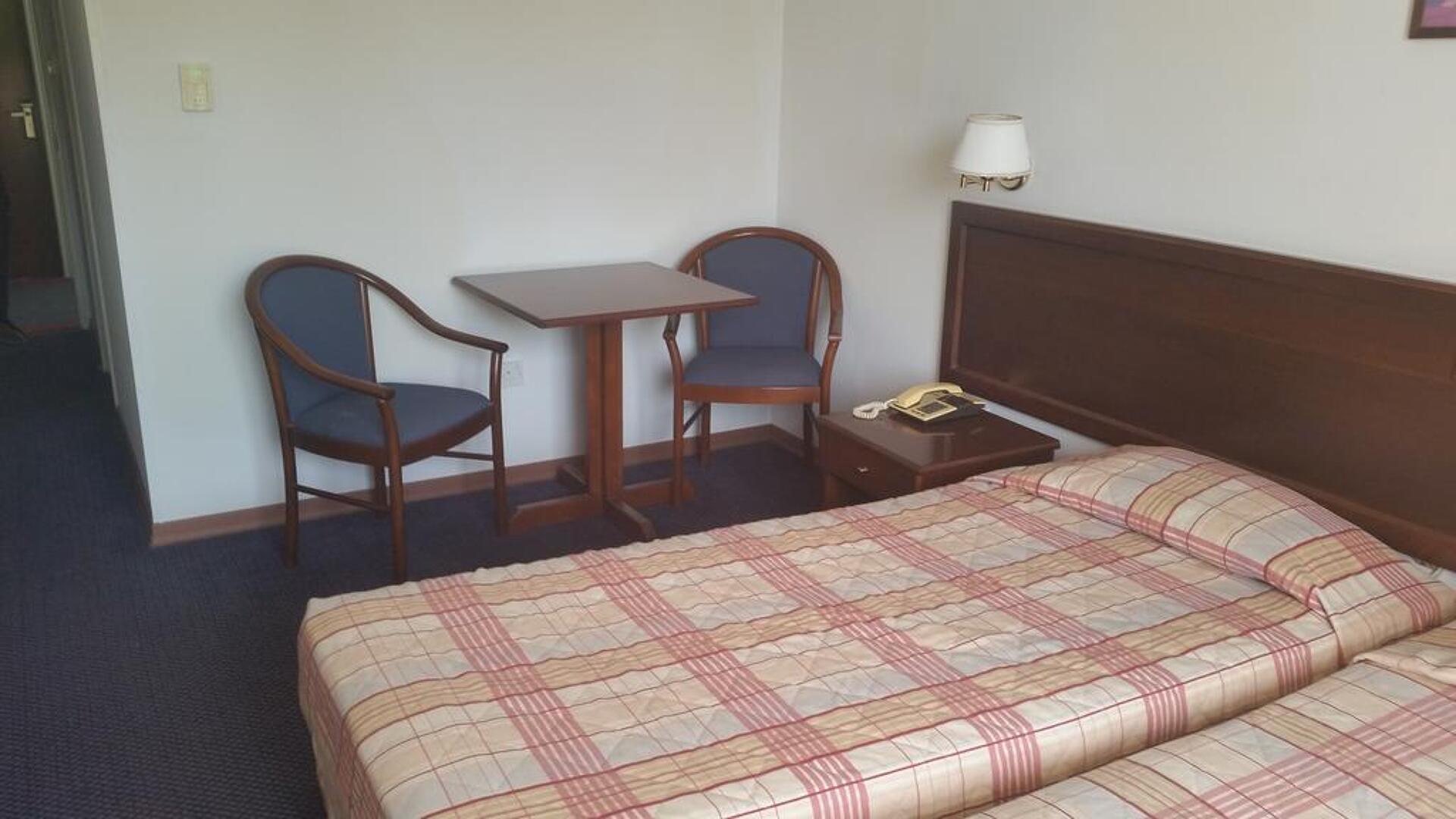 Crown Resorts Henipa 3* 23