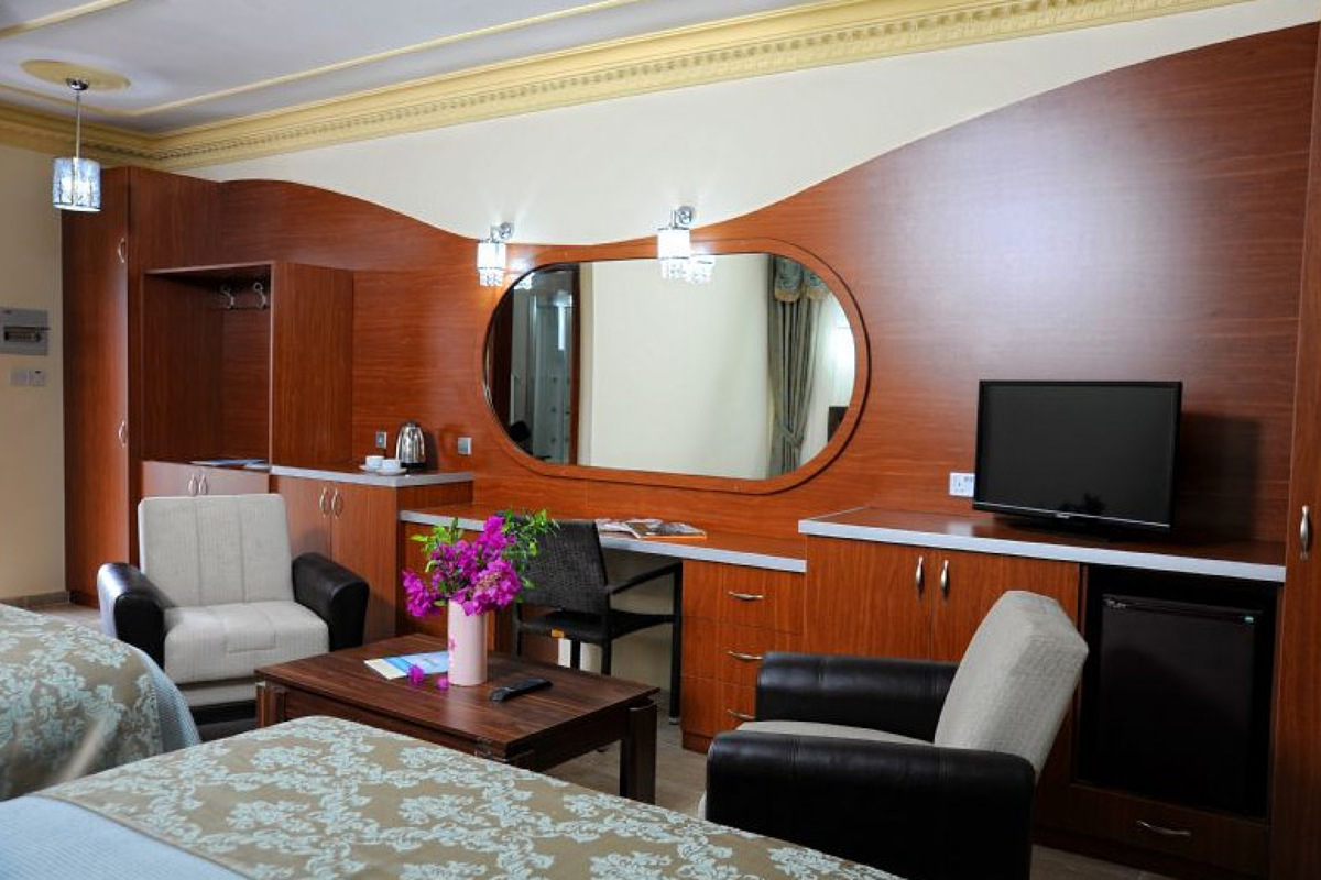 Riverside Premium 4* last