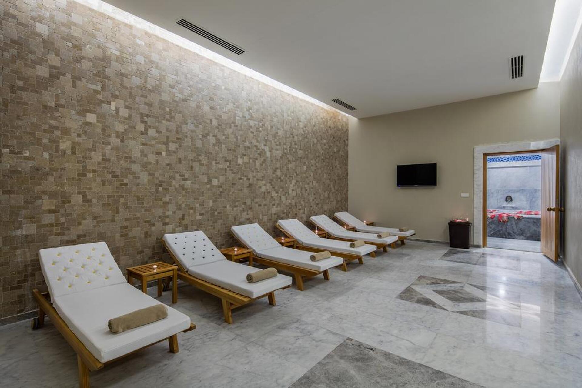 Mirage Park Resort 35