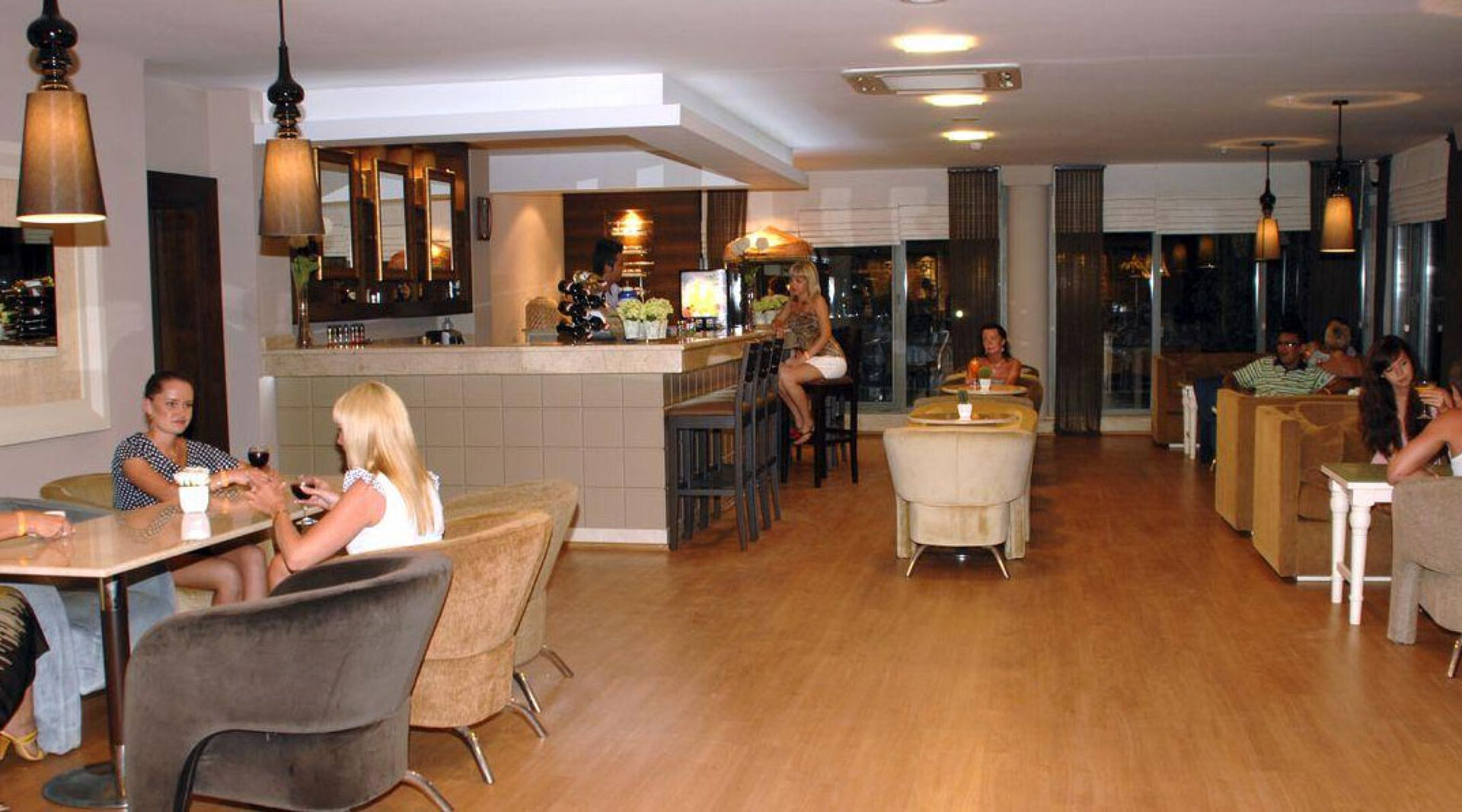 Palmeras Beach Hotel 6