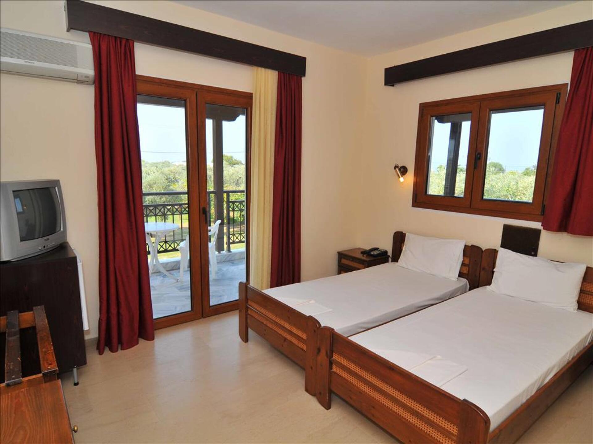 Coral Hotel 2* 15