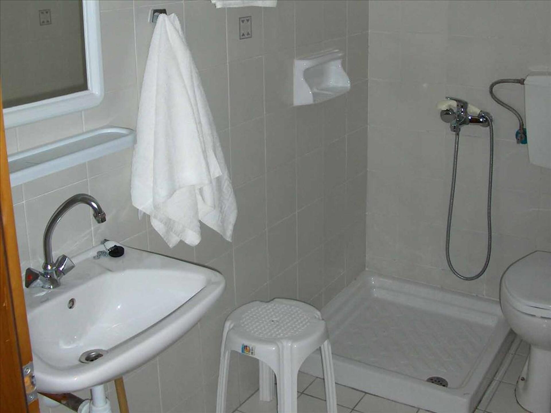 Achillion Hotel 3* 6