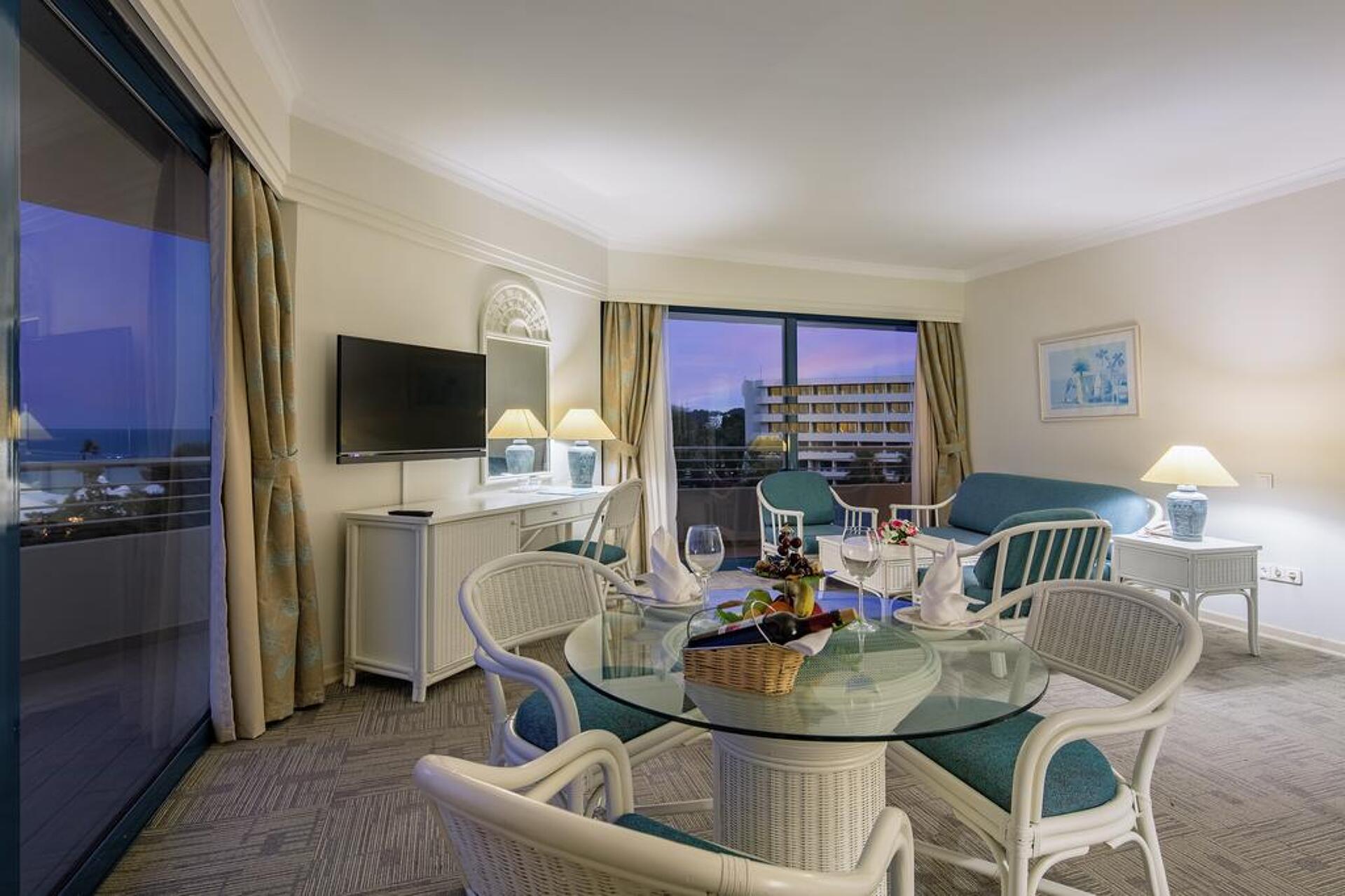 Mirage Park Resort 25