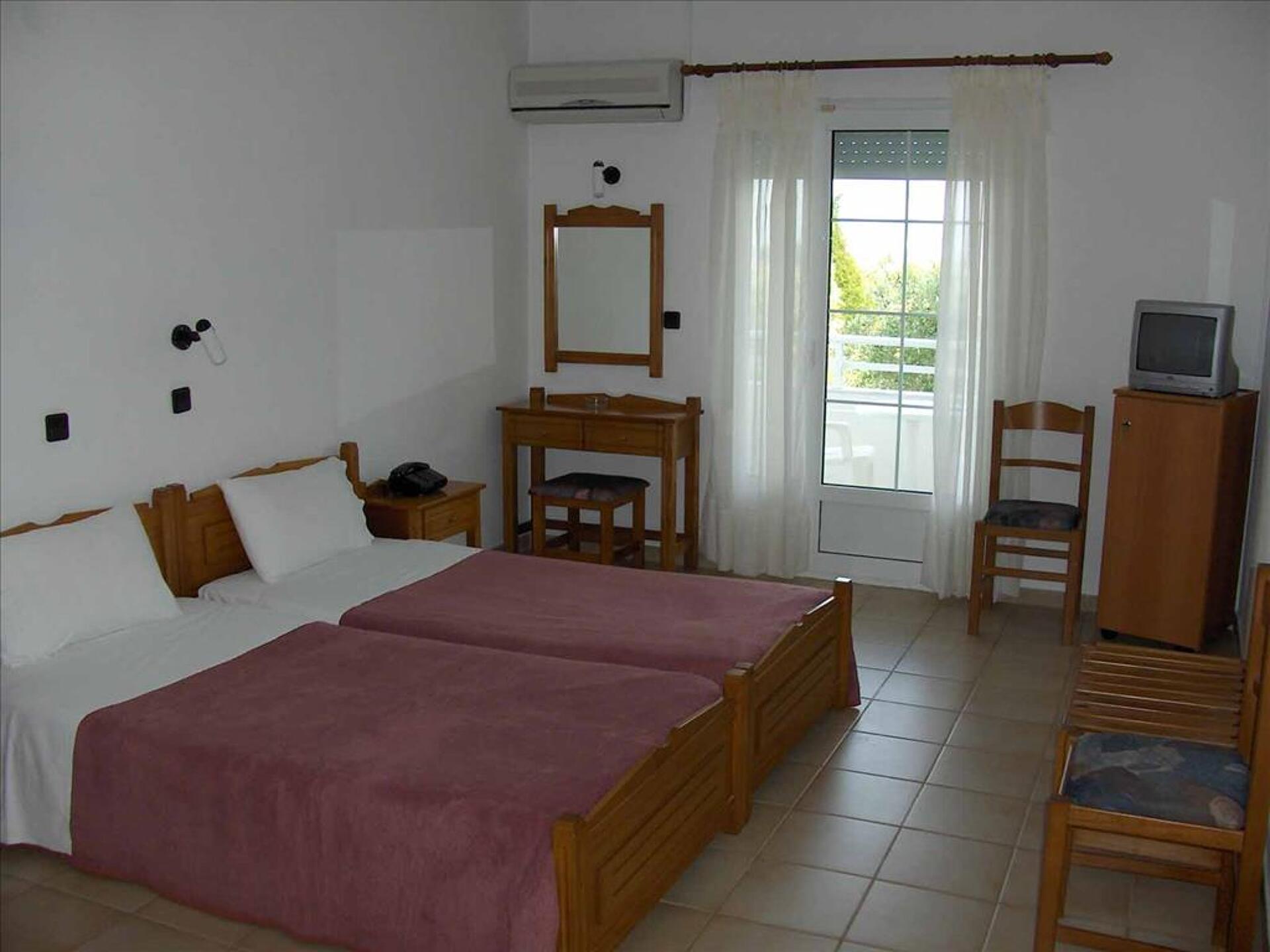 Achillion Hotel 3* 5