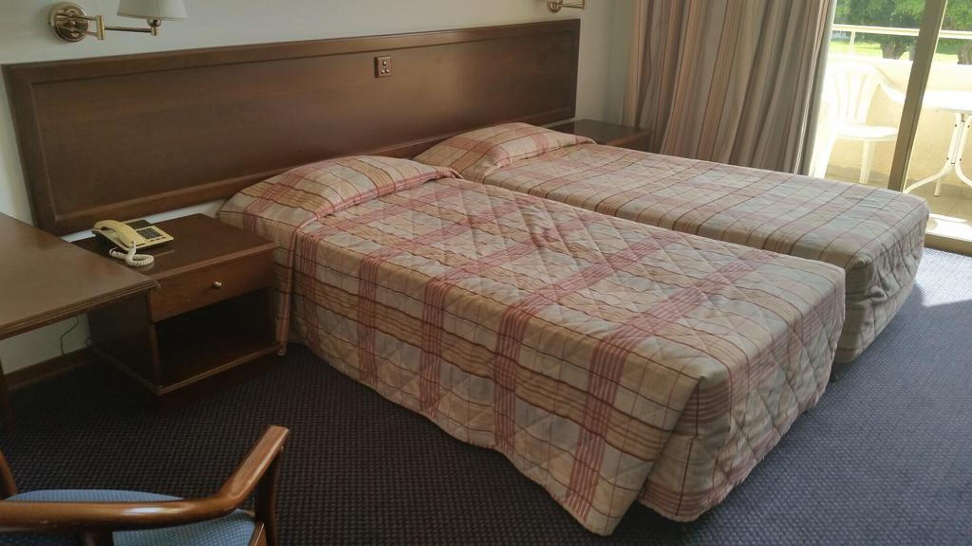 Crown Resorts Henipa 3* 24