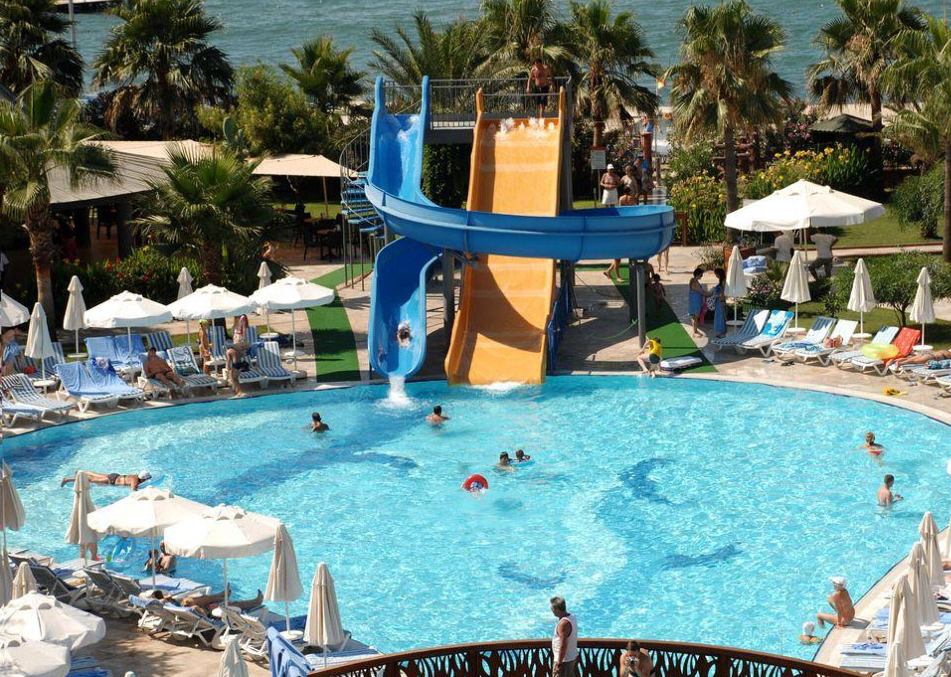 Palmeras Beach Hotel 3