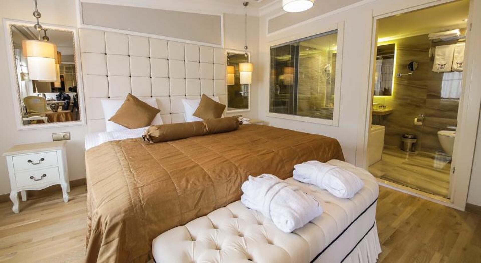 The Constantine Hotel 8