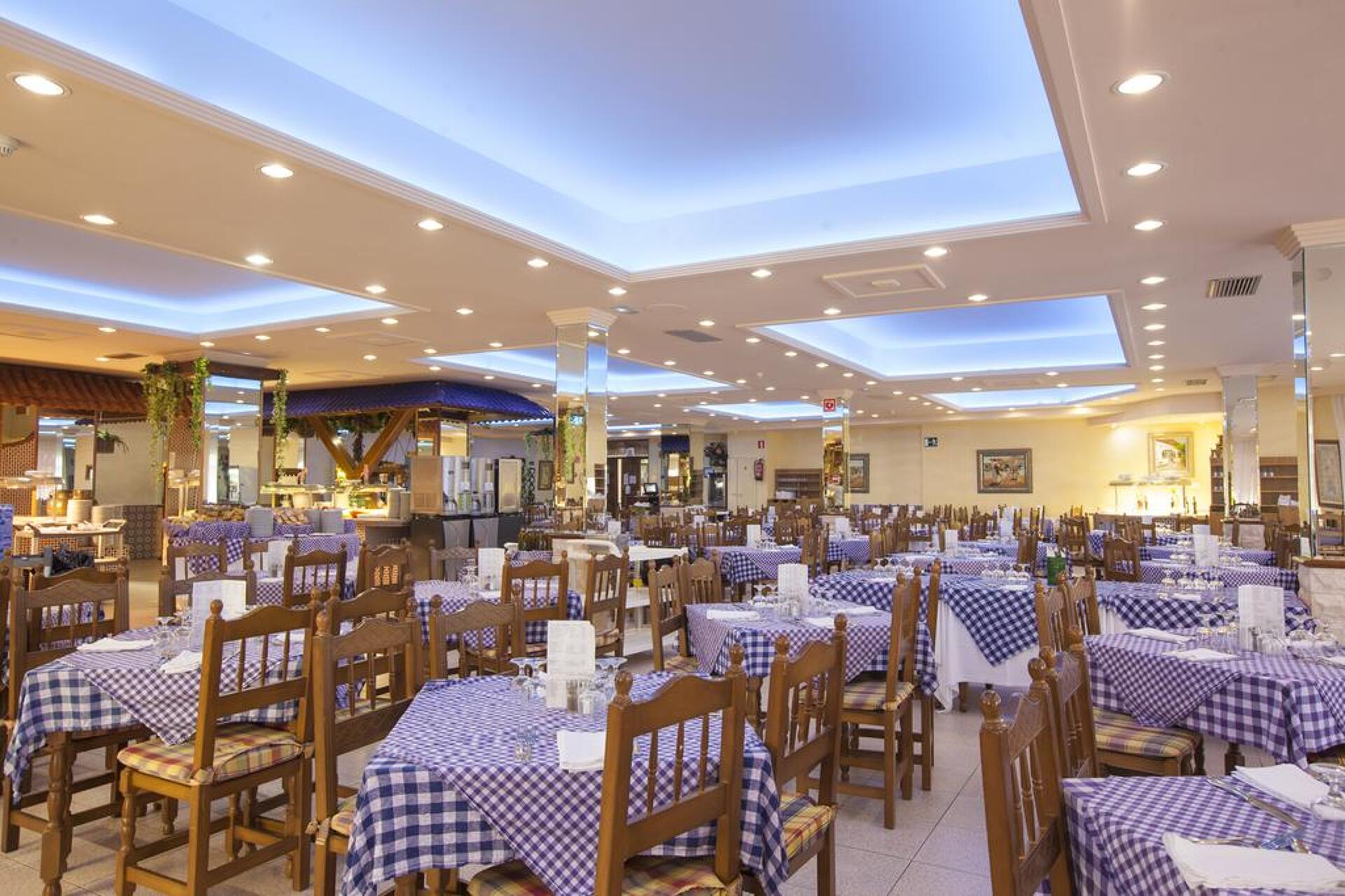 Palm Beach Hotel 4* 3