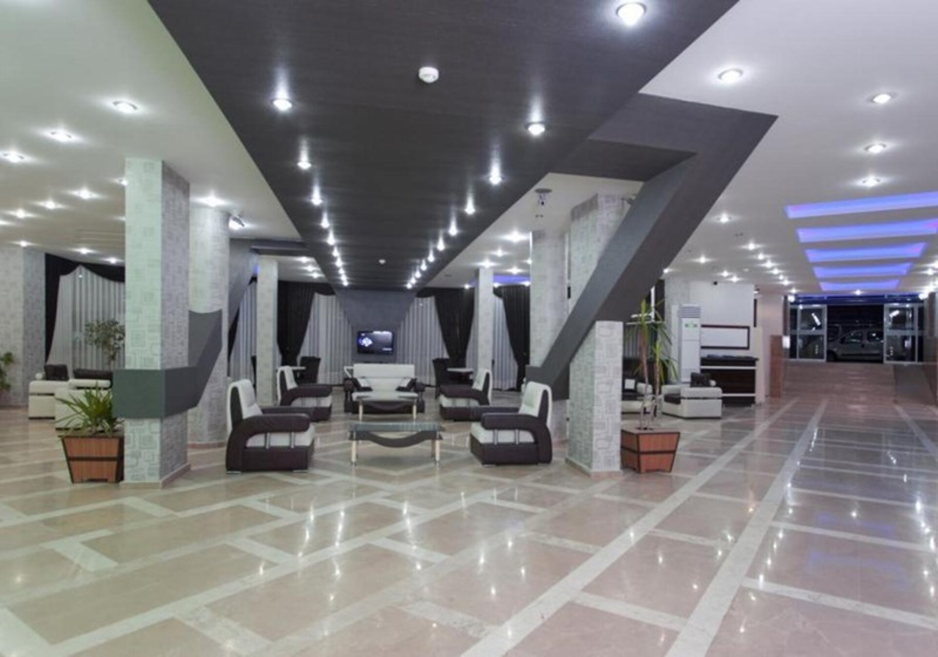 Monte Carlo Hotel 2