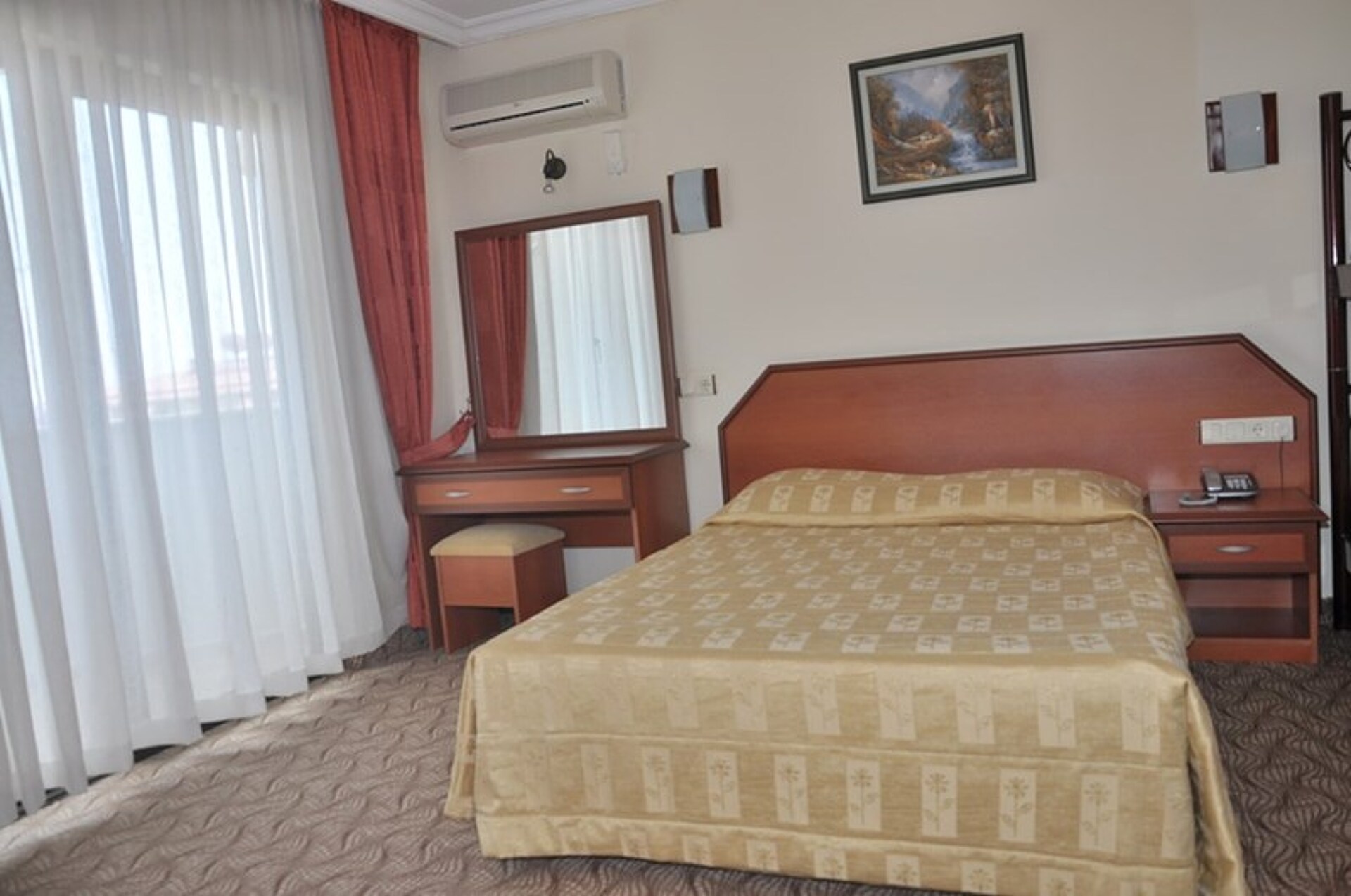 Sunshine Hotel 4* 5