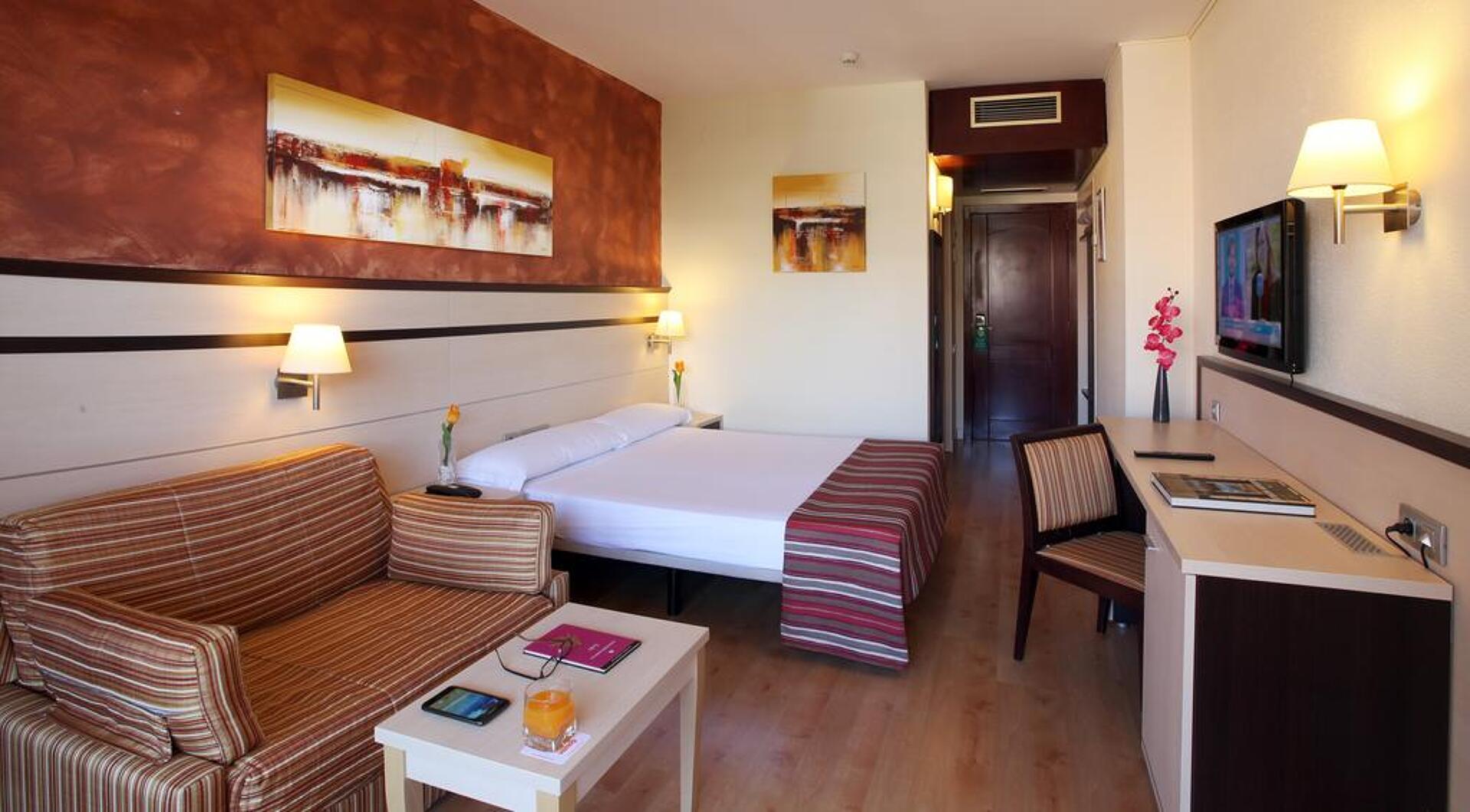 Golden Port Salou Hotel  4* 6