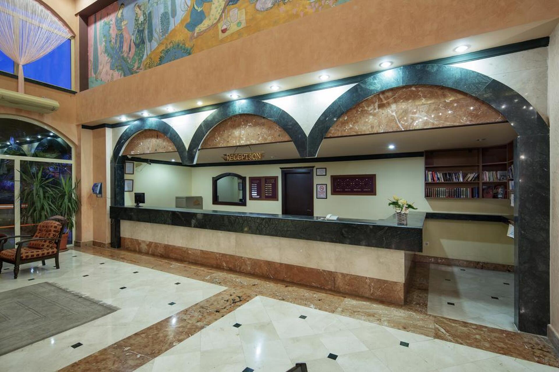 Larissa Sultan's Beach Hotel 11