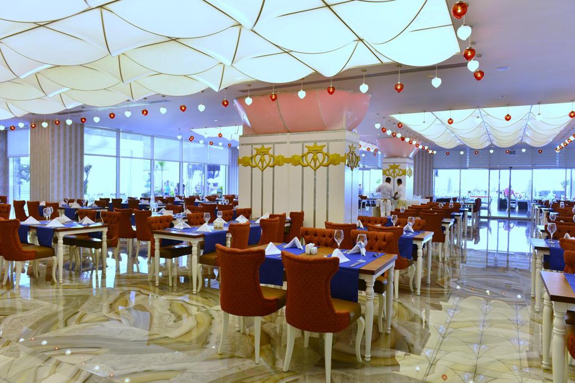 Azura Deluxe Resort & Spa 43