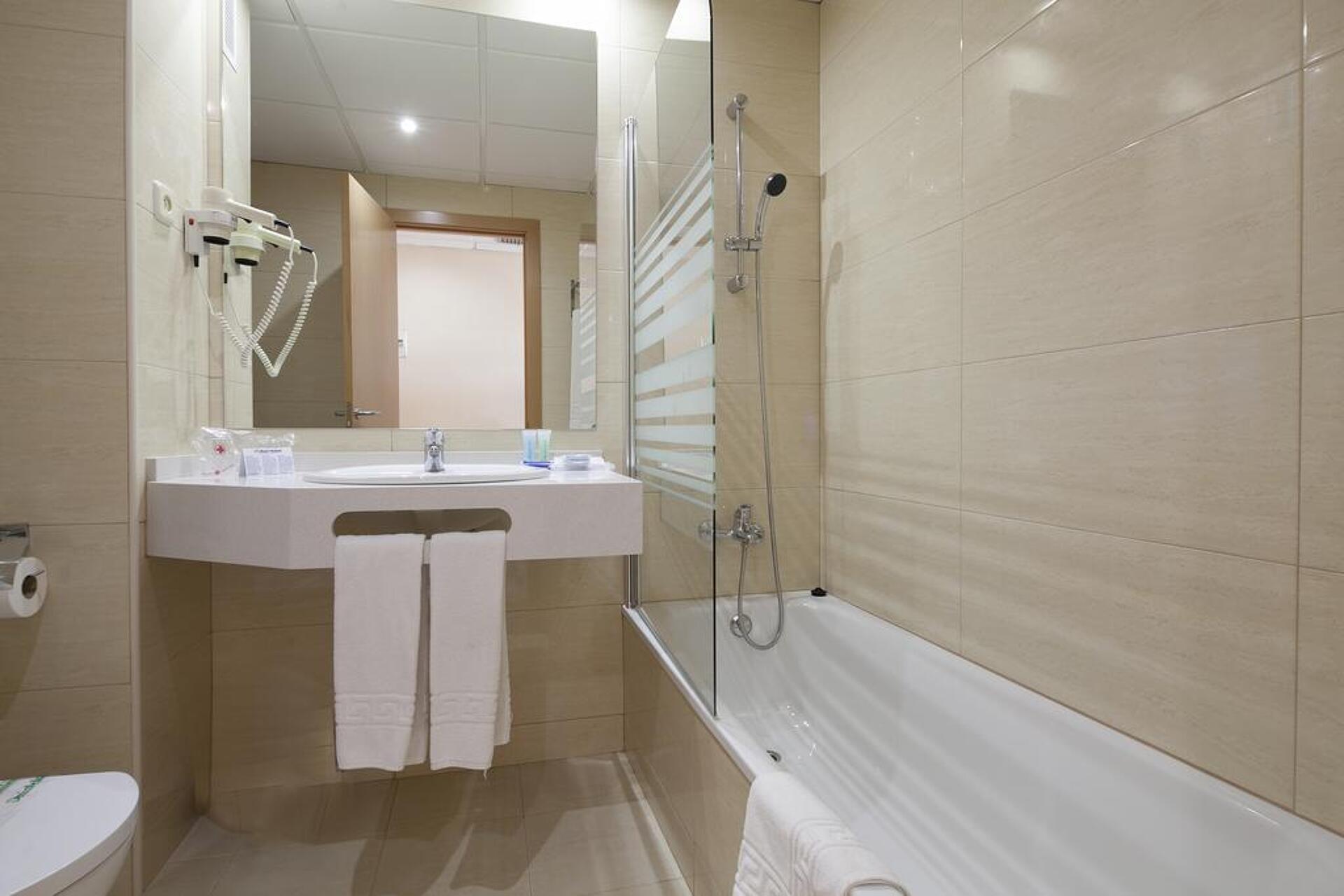 Best Cambrils Hotel 4* 8