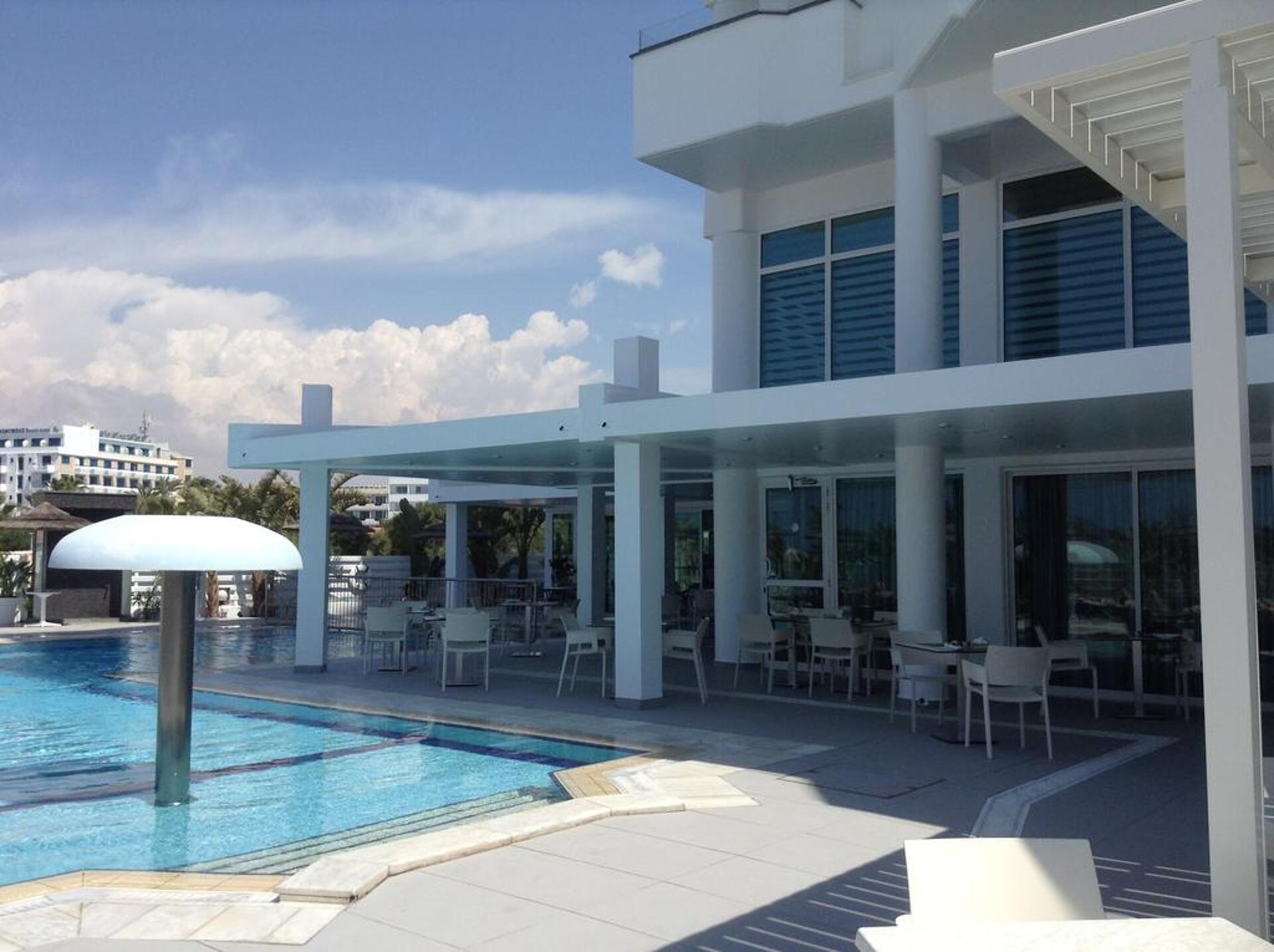 Tasia Maris Sands 3* 4